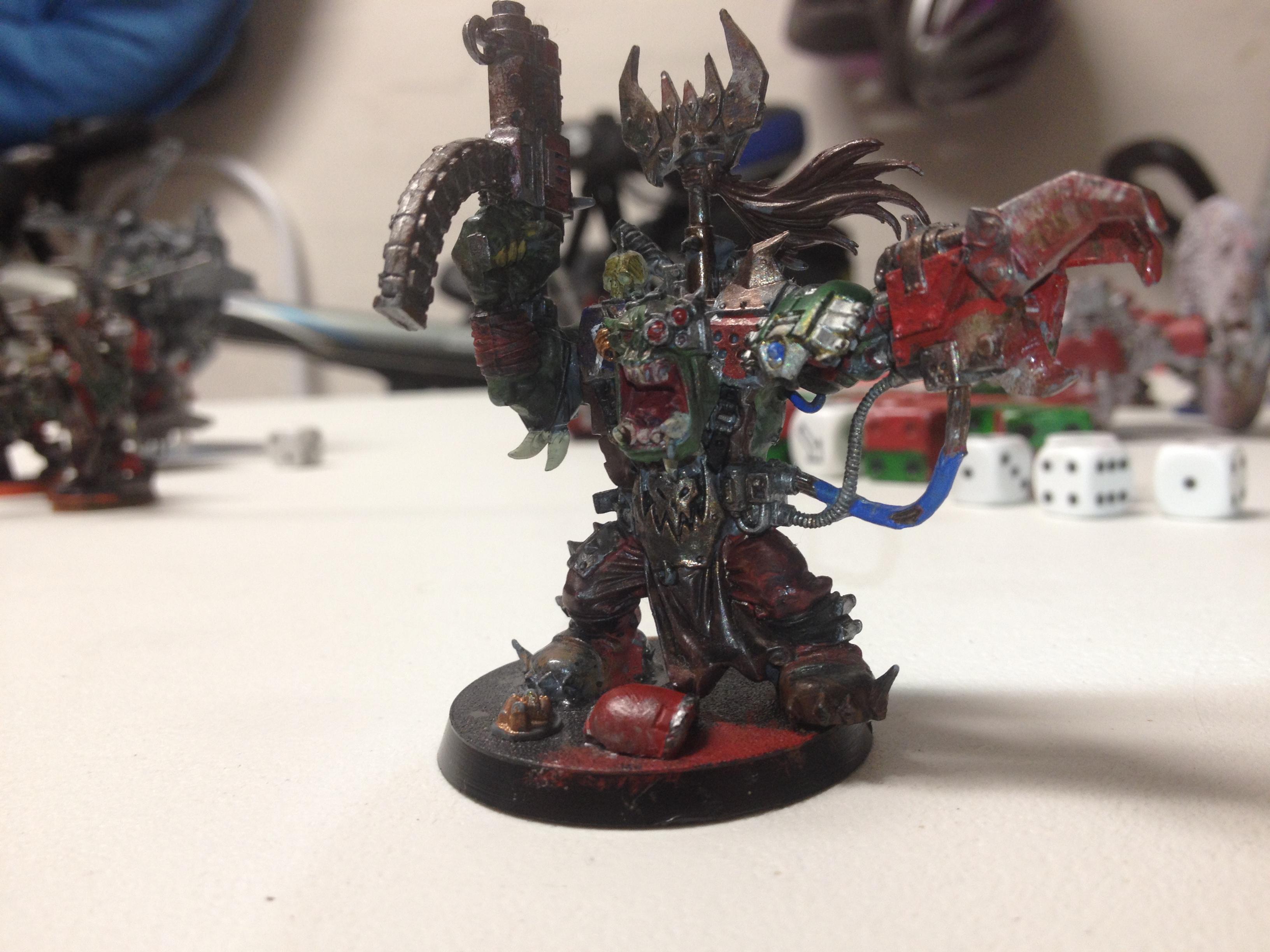 kboy until he was "convinced"to build him a power klaw to fir his huge left arm, the mek's attack squig was a unwilling gift of sorts, the boss just found the shiny little legs kind of cute