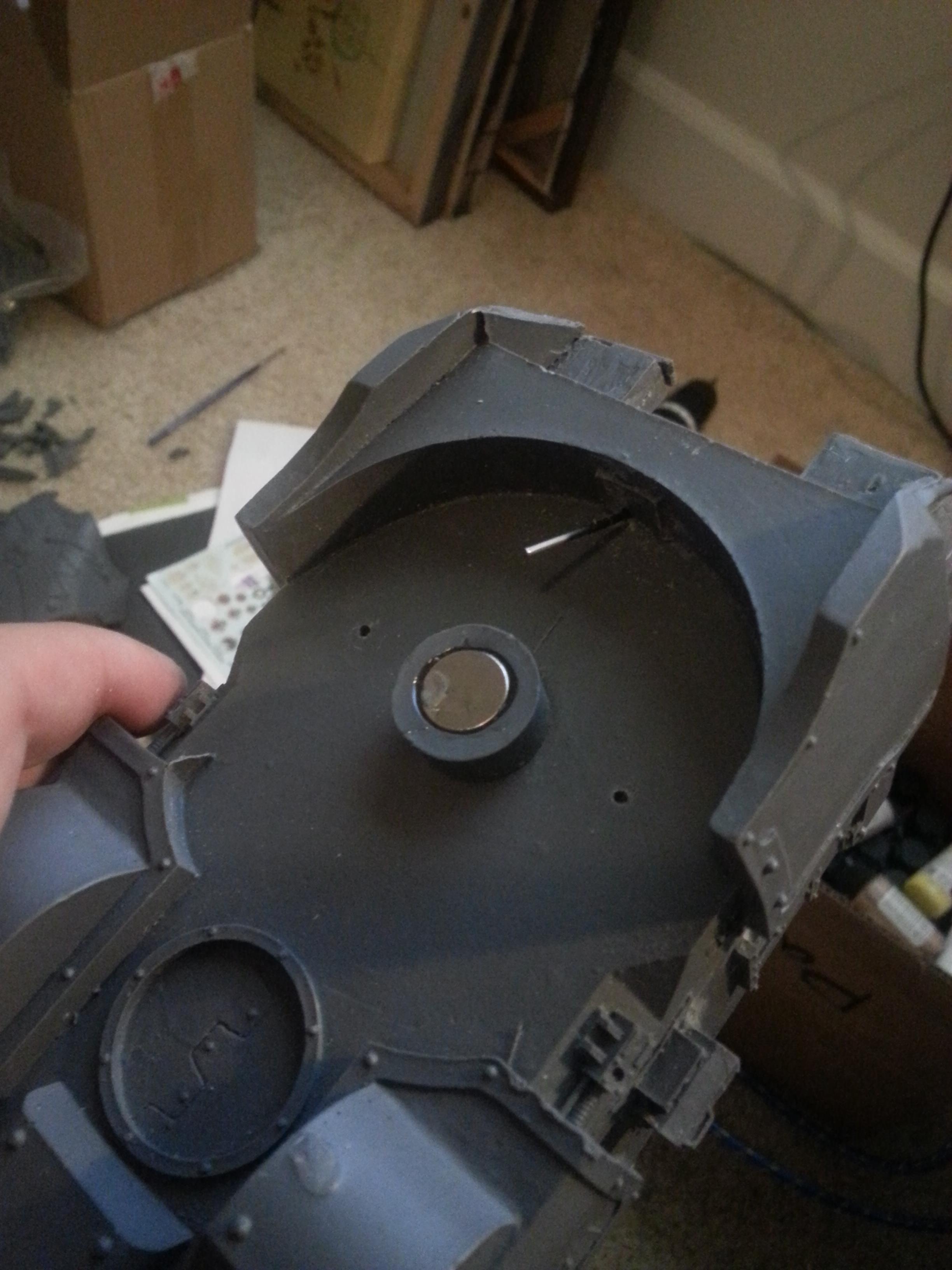 This is the bottom of the body and where the aforementioned removable pin goes...the magnet hole was carved out with a dremel