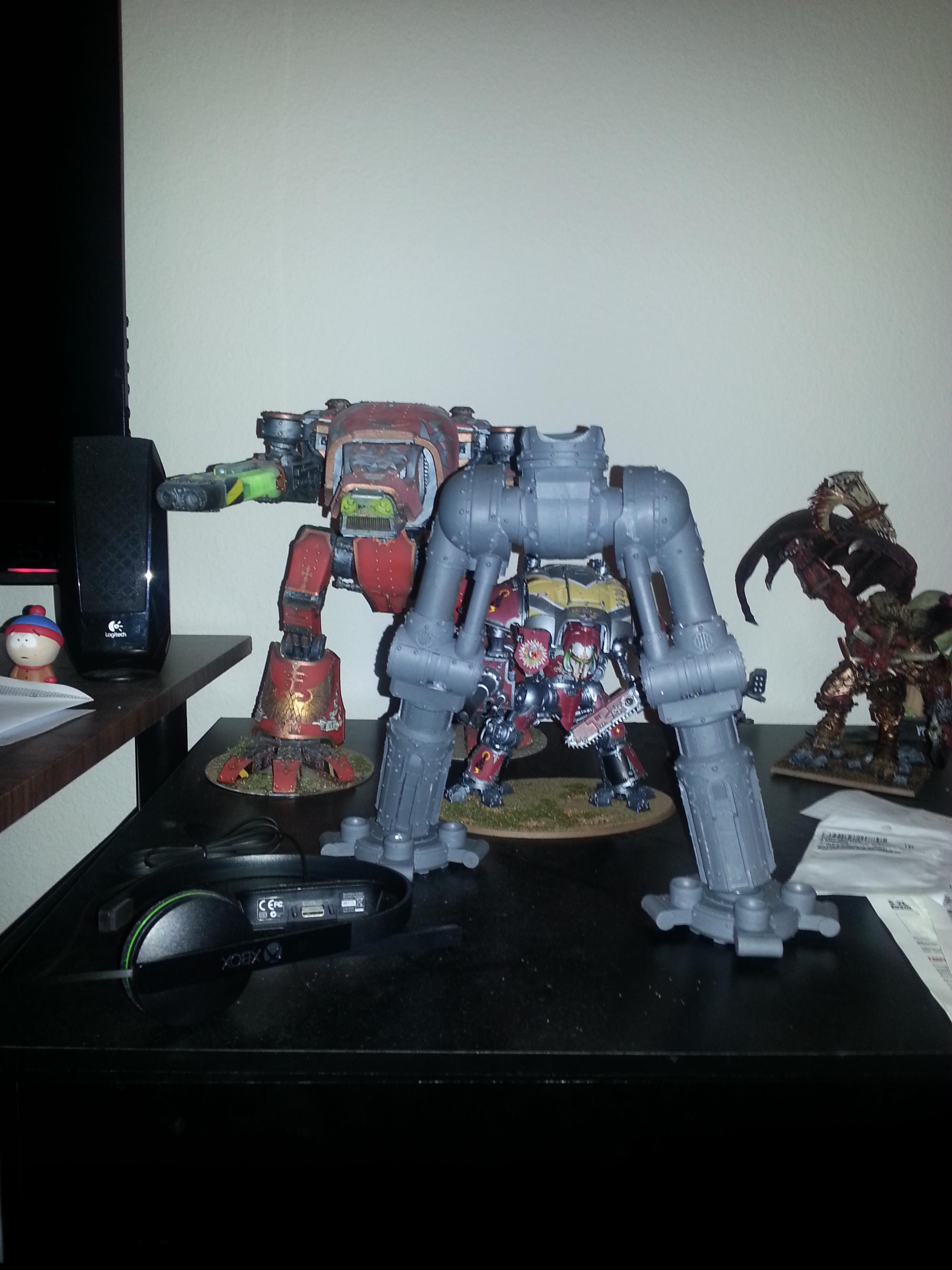 Hips in comparison to the warhound.  The legs are as big as the entire warhound titan!