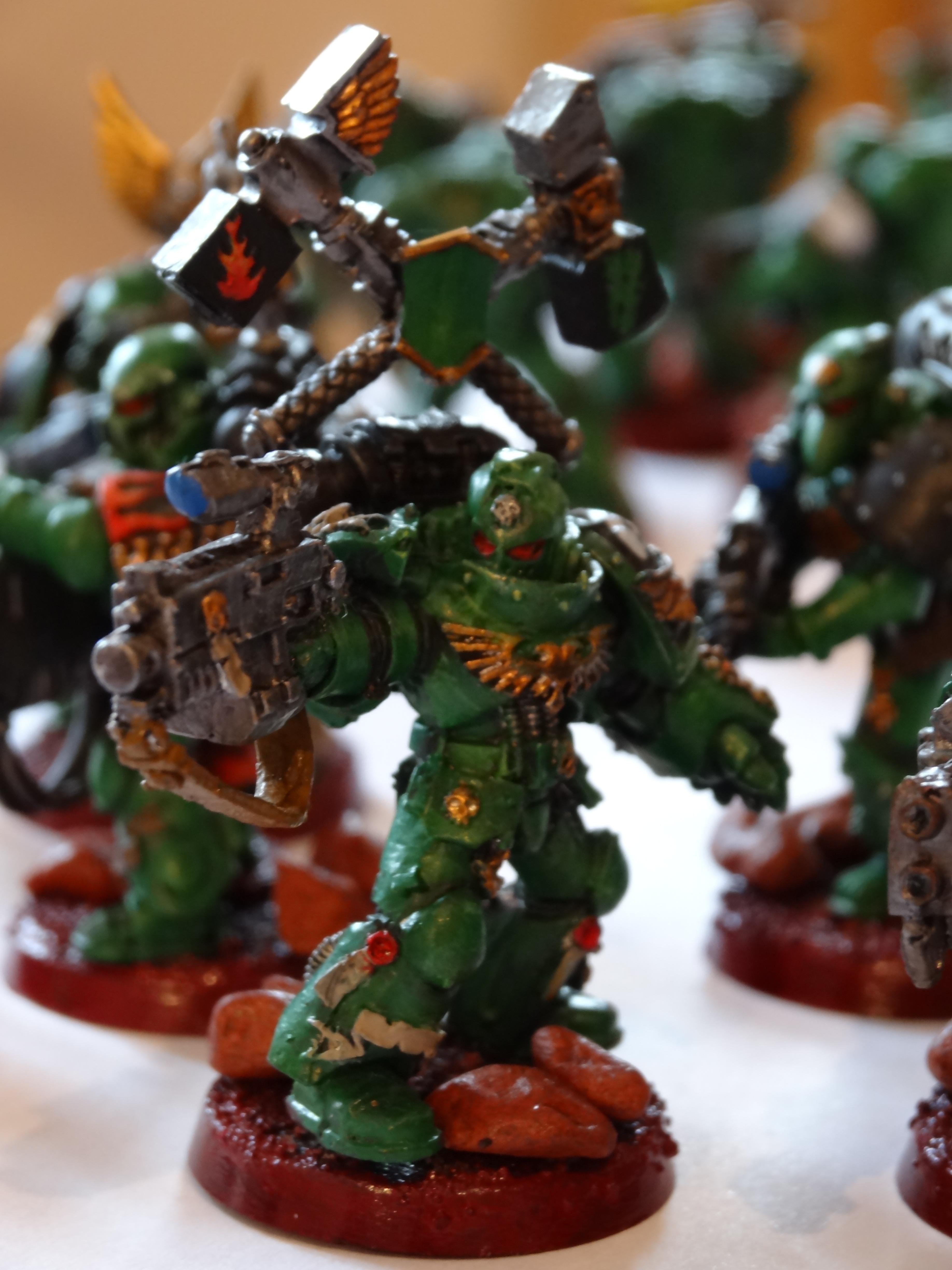 Salamander Sternguard - what a brilliant model, carry a big gun AND a Powerfist. Very grim dark