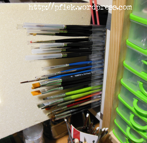 Brush Holder, Tinker