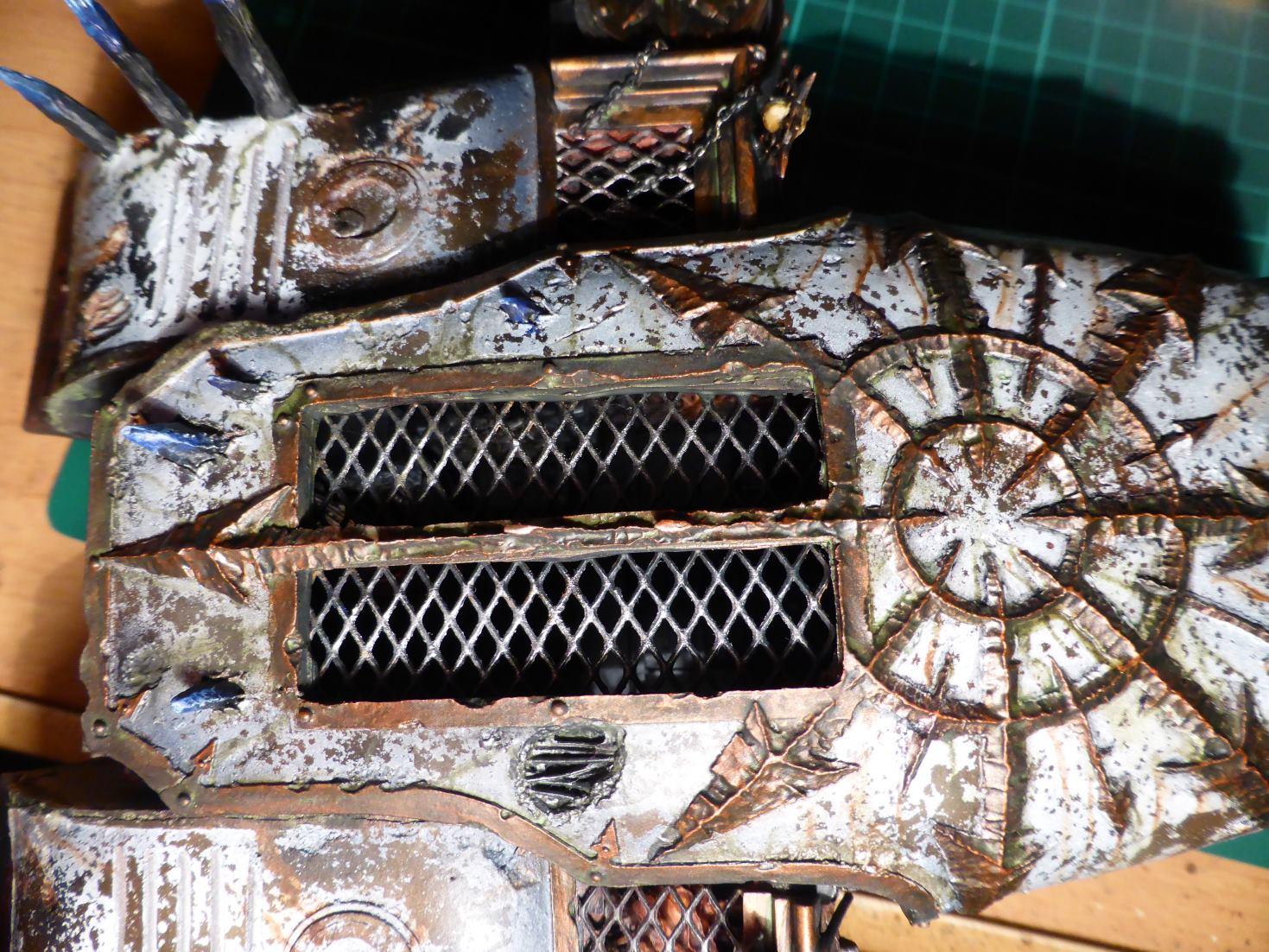 Top grill and armour plating