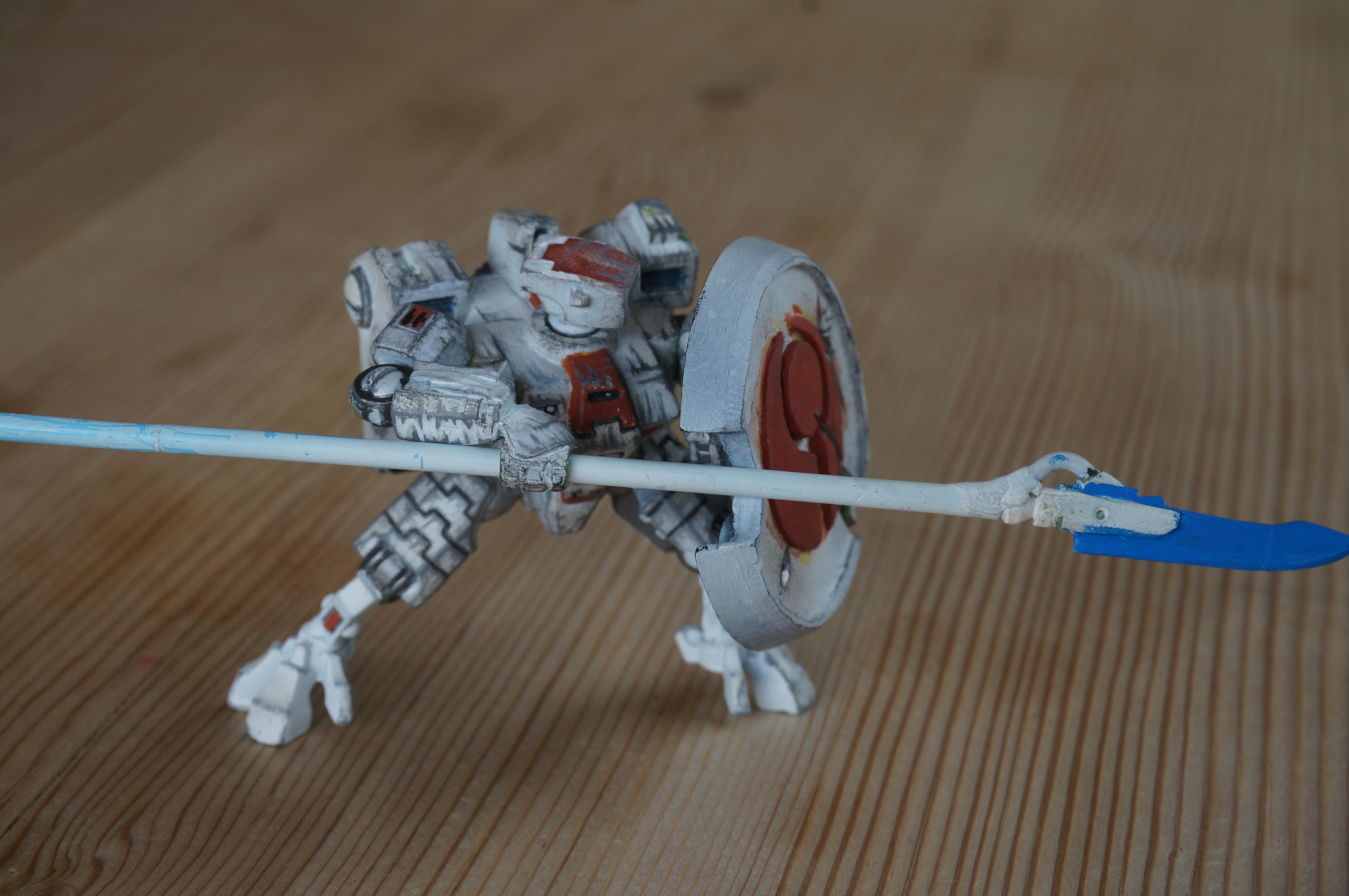 Picture 2: Tau Crisis suit with spear and shield