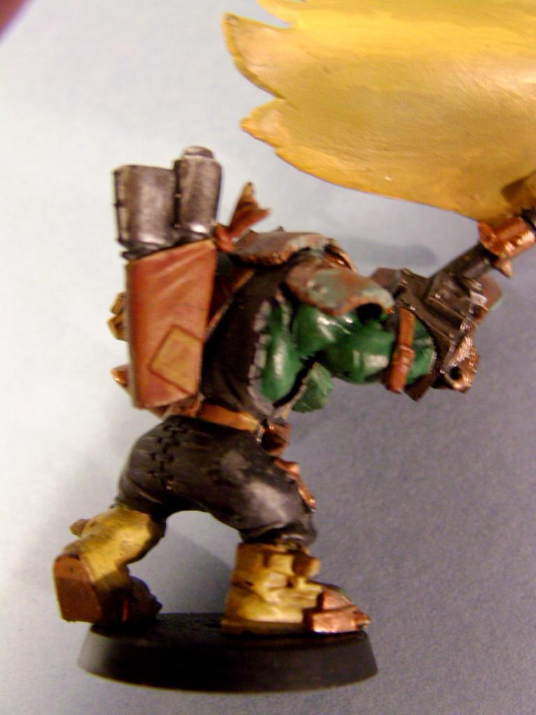 Bad Moons, Bad Moonz, Banner, Conversion, Copper, Drybrush, Edge Highligth, Kit Bash, Metal, Nob, Orks, Power Klaw, Powerklaw, Rust, Weathered, Weathered Boot, Weathered Metal, Wet Bendeing, Yellow