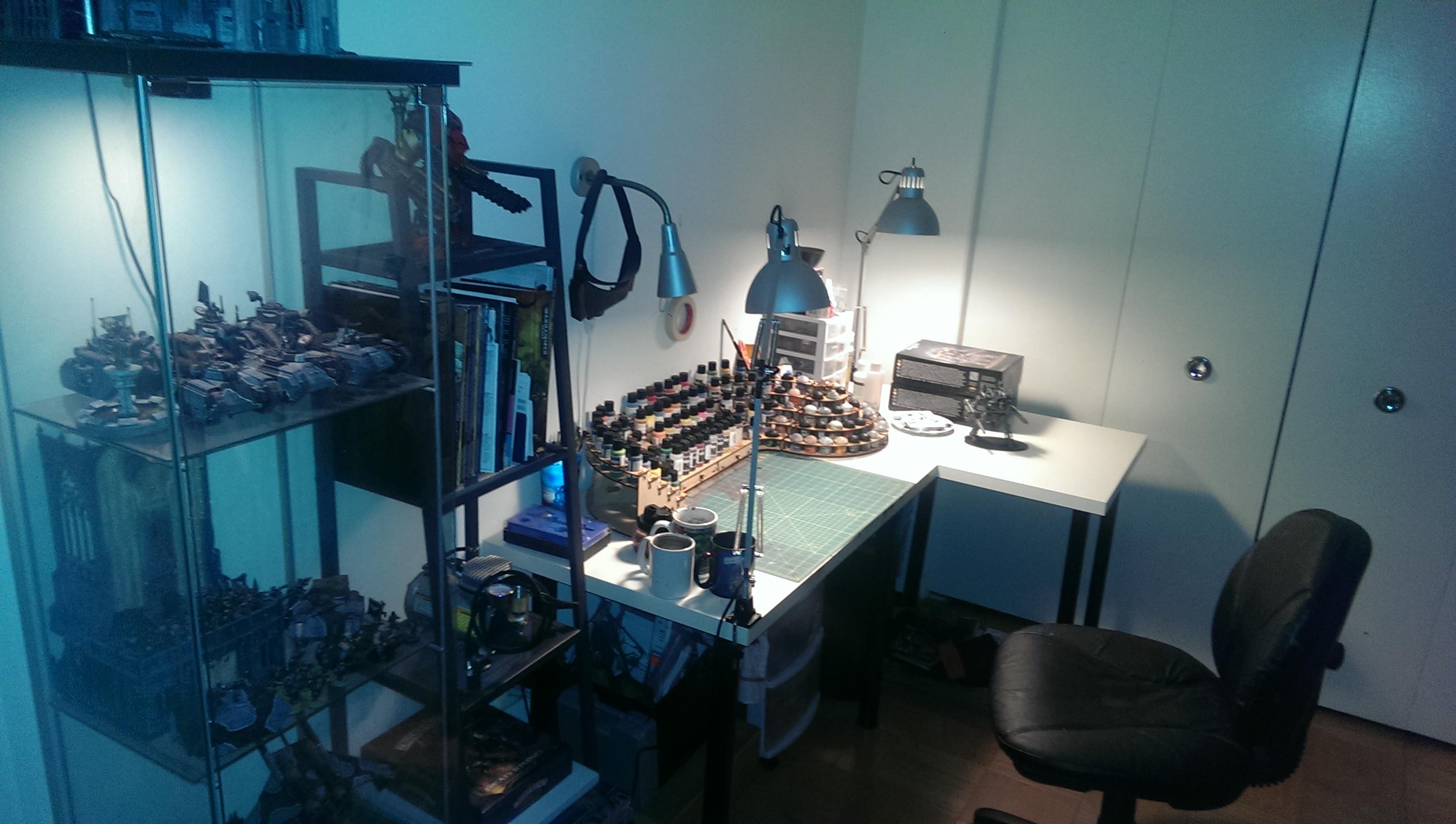 Display, Lamps, Painting, Work Desk