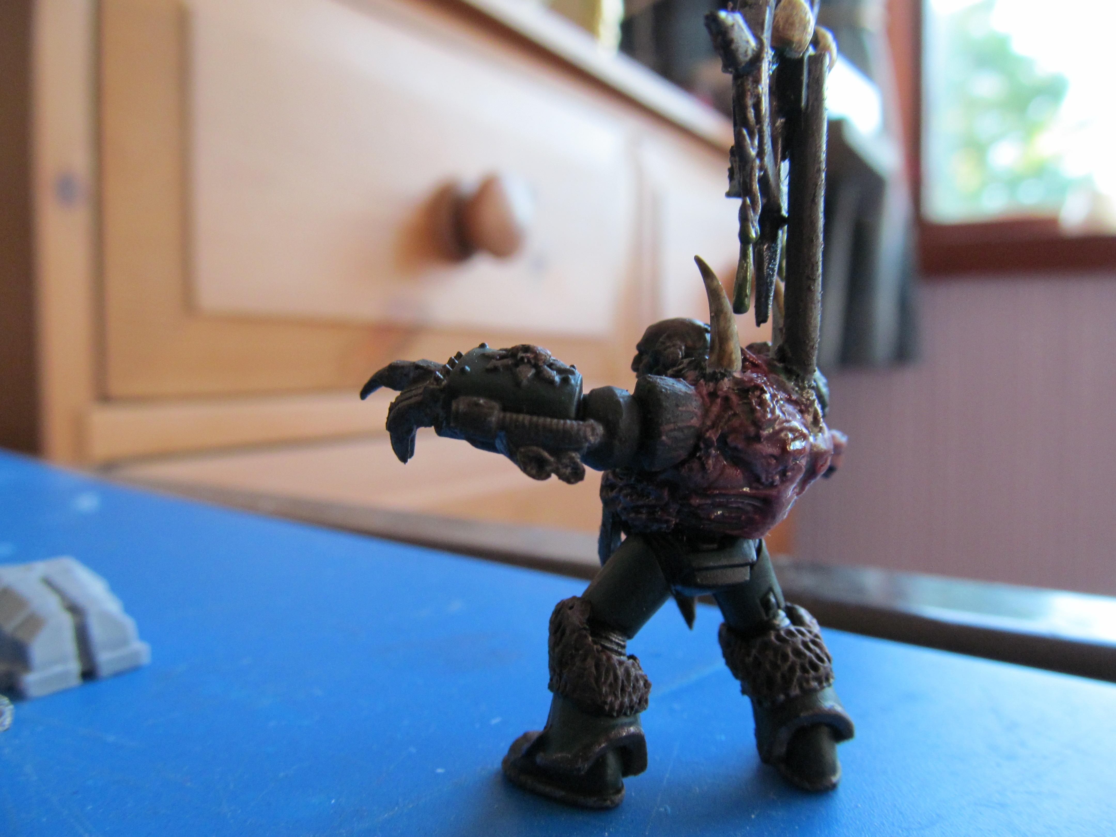 Nurgle Lord (Rotter Boxer) Complete Model left view