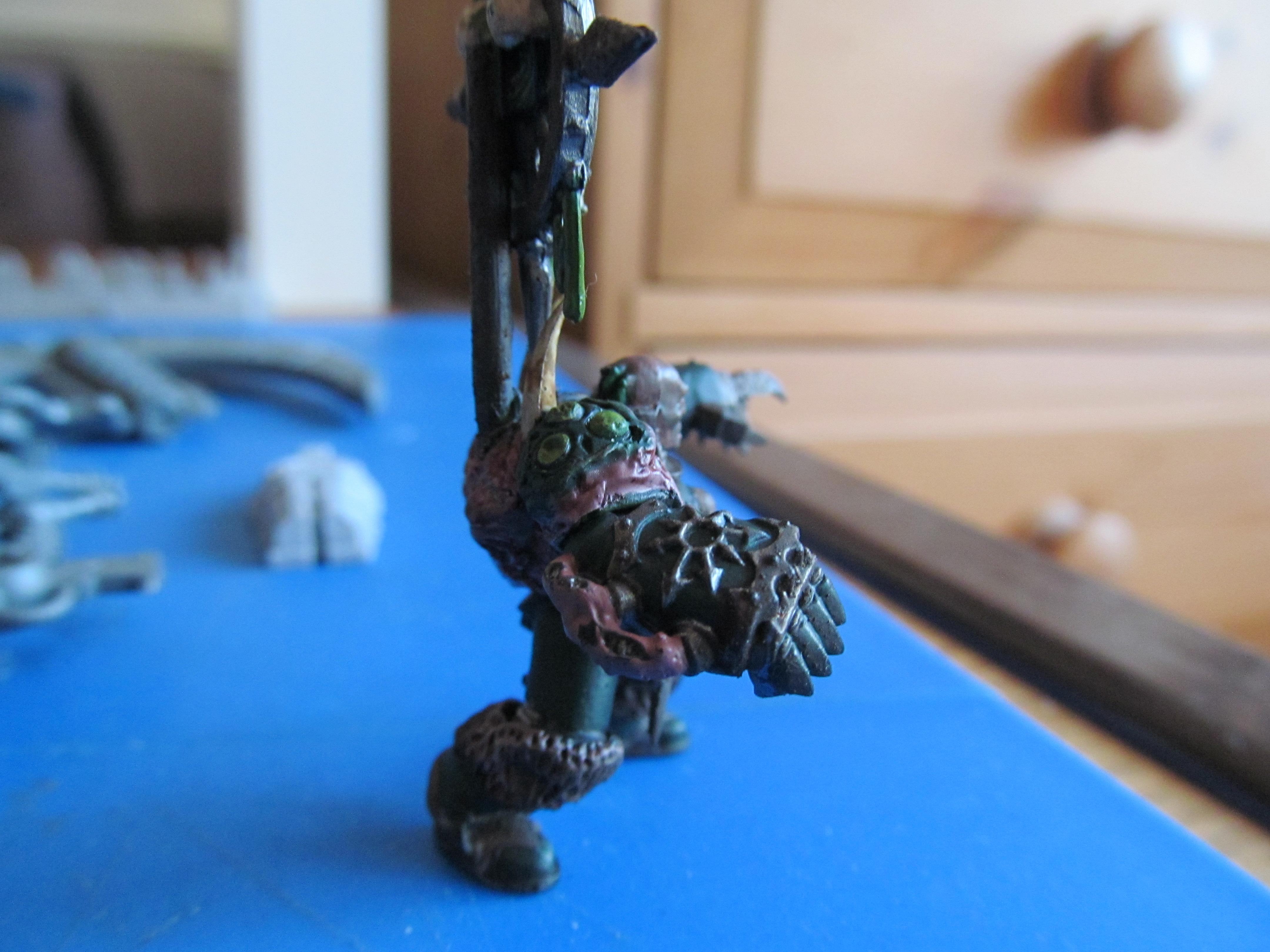 Nurgle Lord (Rotter Boxer) Complete Model right view