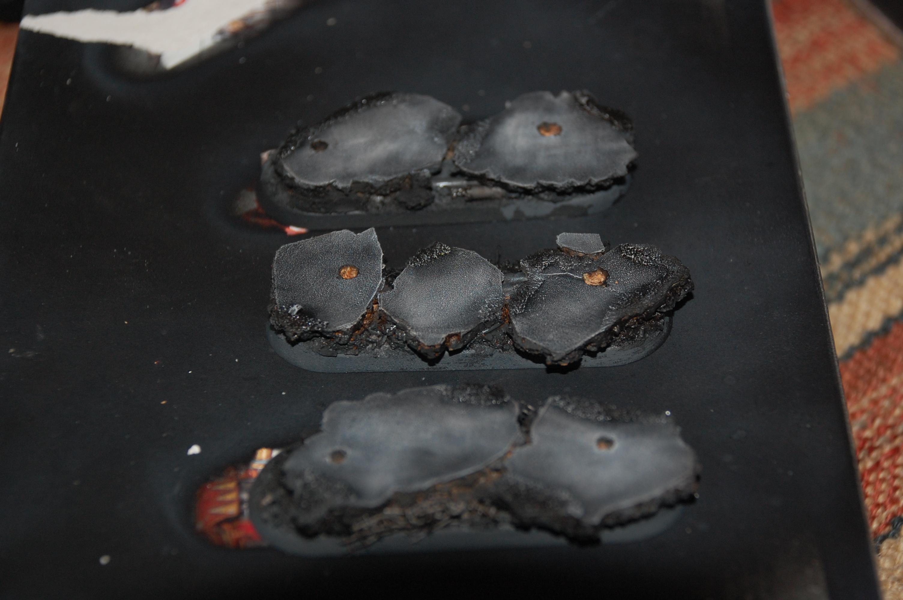 And to make a darker look i washed the whole base wit Agrax earhshade from GW