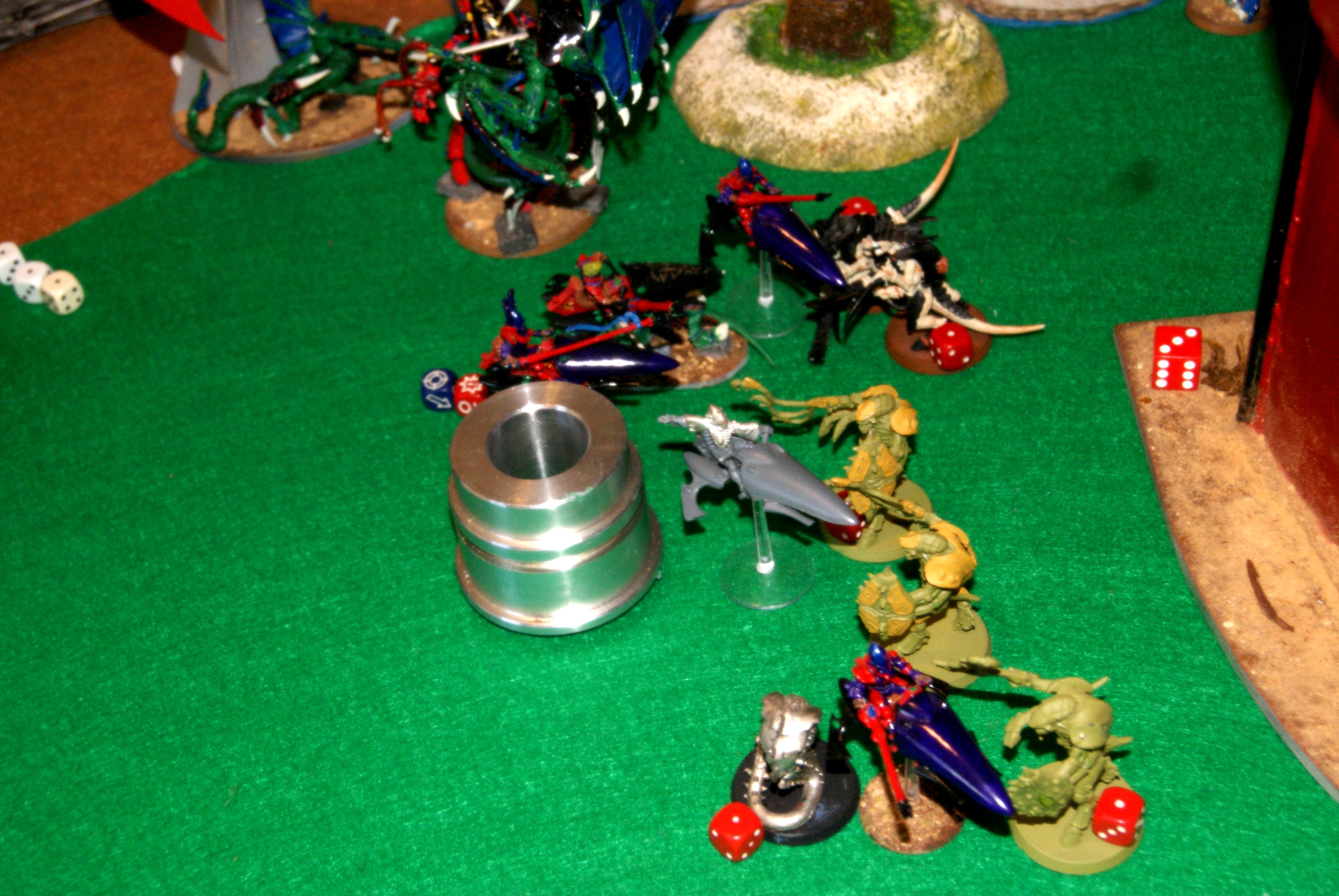 eldar cause wounds