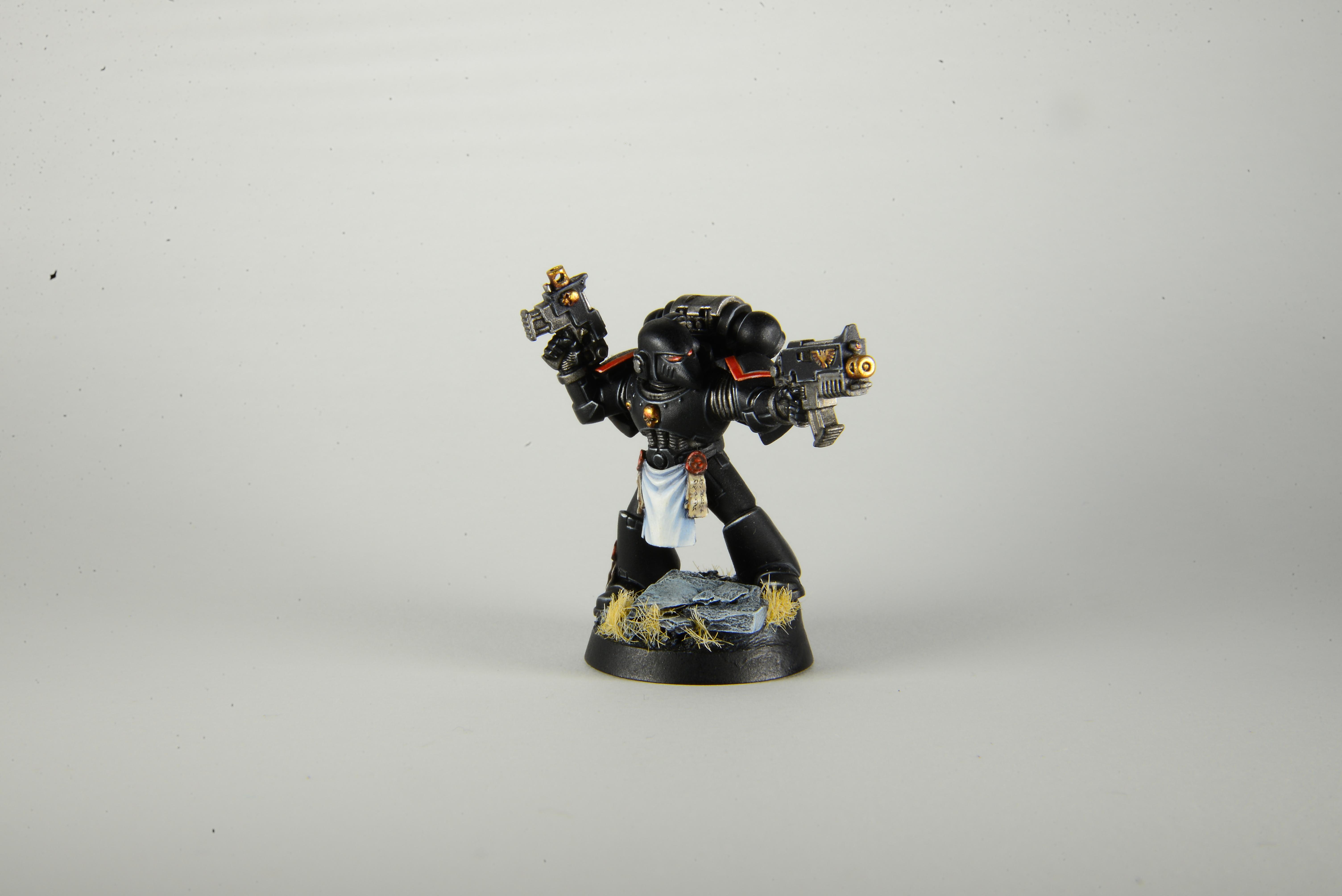 Beaky, Beaky Helmet, Beaky Marine, Beaky Marines, Black, Black Templars, Bolt Pistol, Bolt Pistols, Duel Wielding, Pistol, Pistols