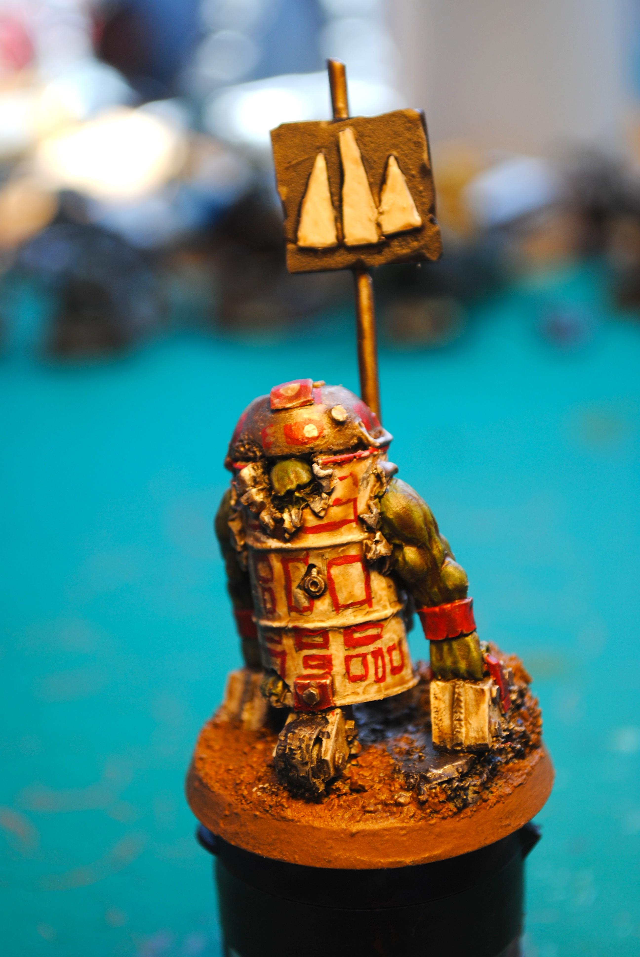 red R2D2 , i think his name is R4D2