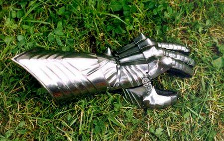 THE GUANTLET .........HAS BEEN THROWN !!!!