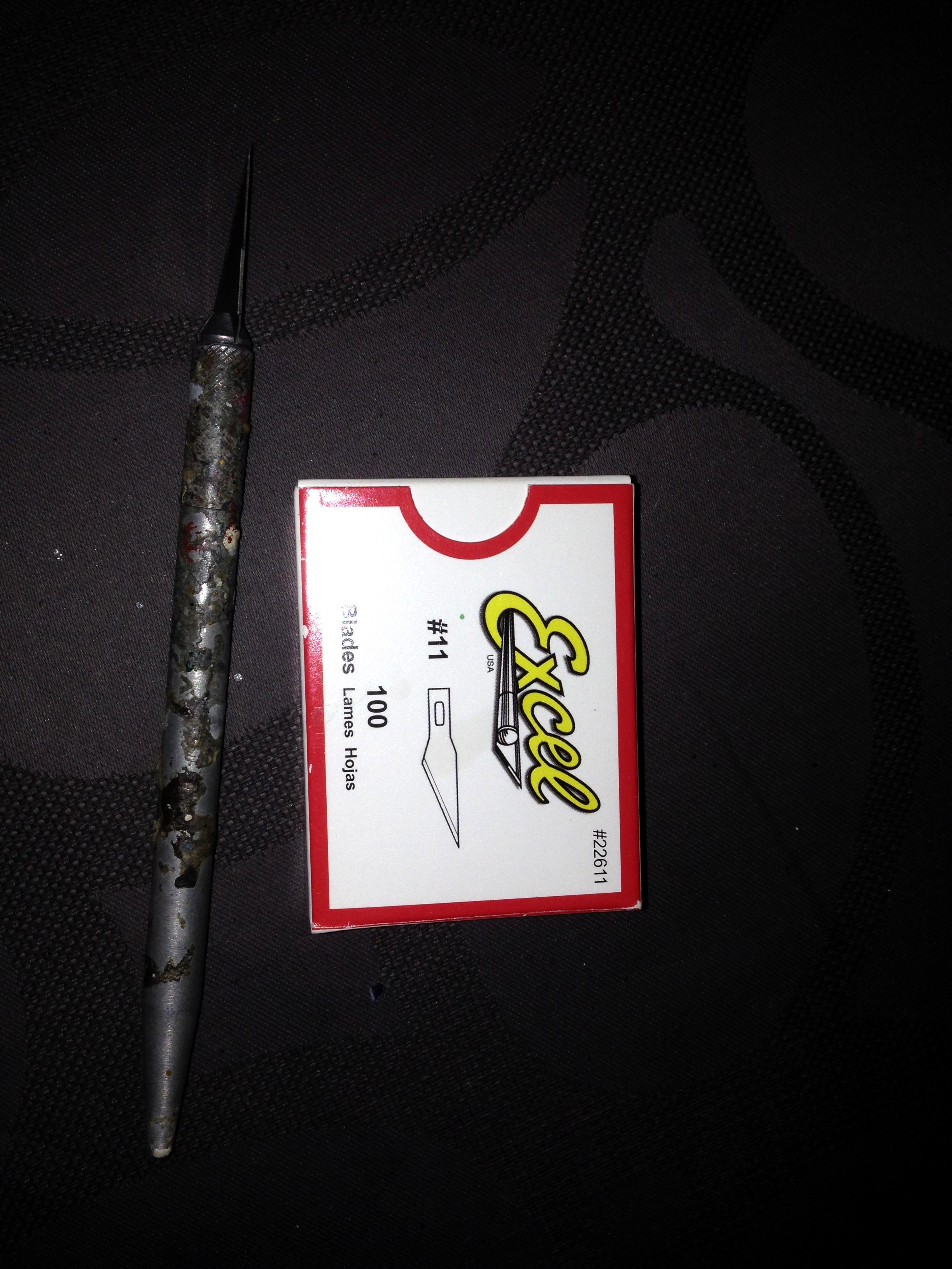 Exacto knife and blades