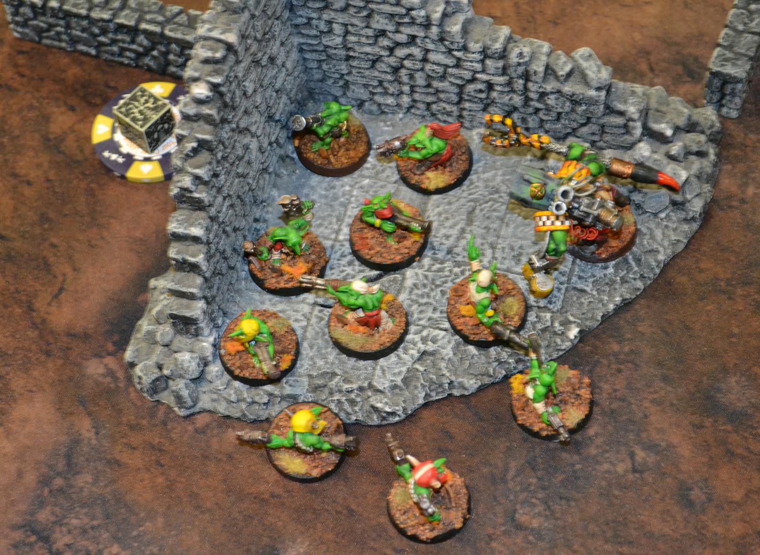 12 Orks T2 grots claim objective