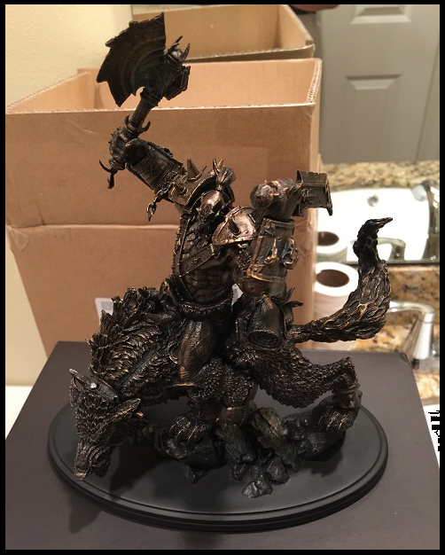 Warcraft Statue
