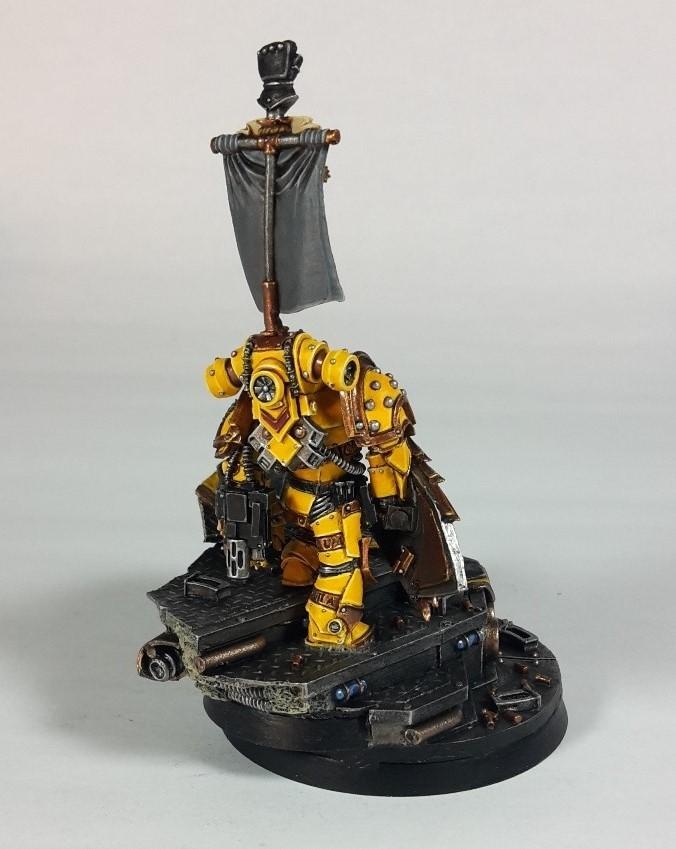 Imperial Fist Captain
