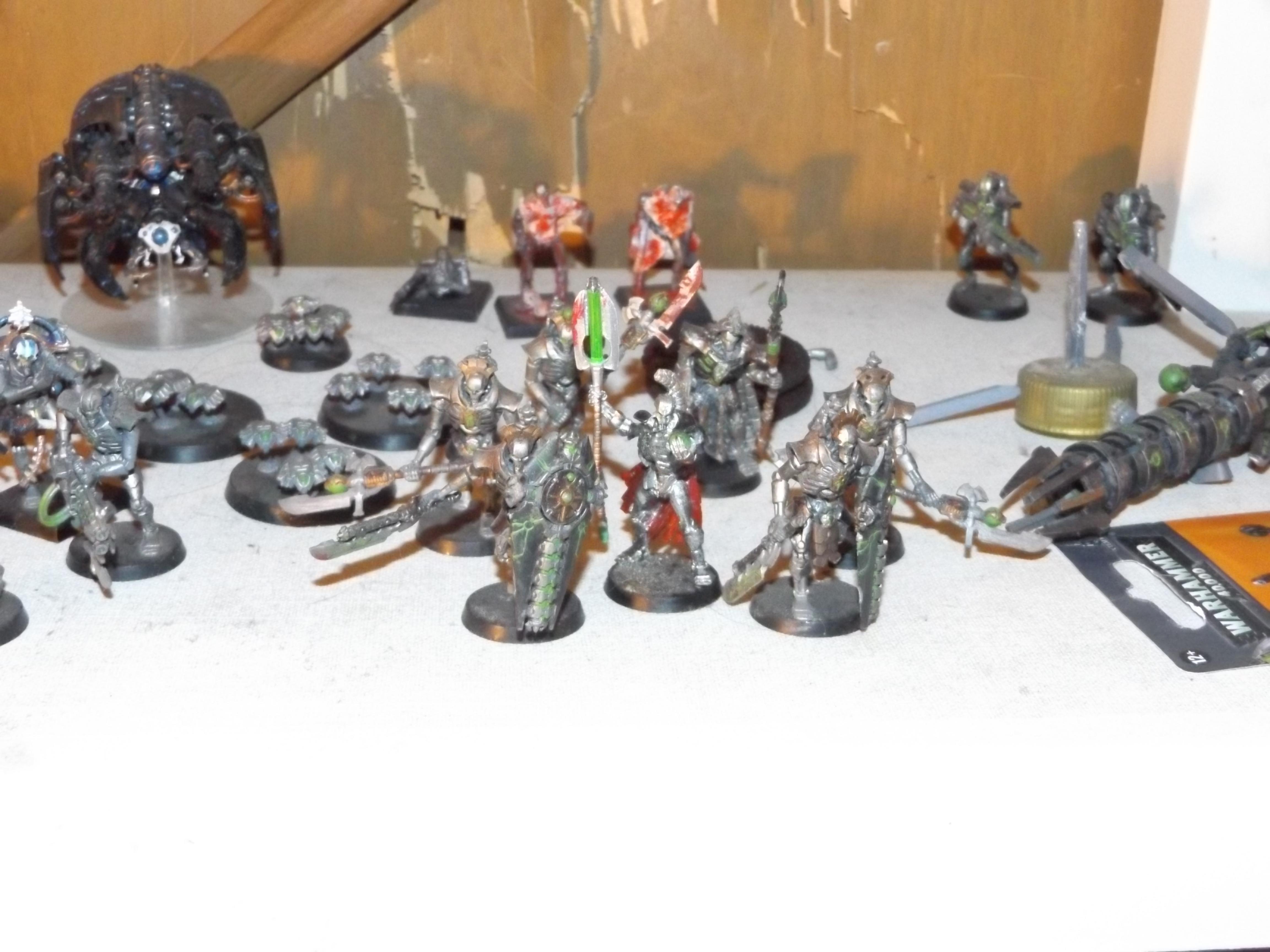 Necrons, I am aware of the illegalities surrounding the lychguard. That is just how i have them displayed