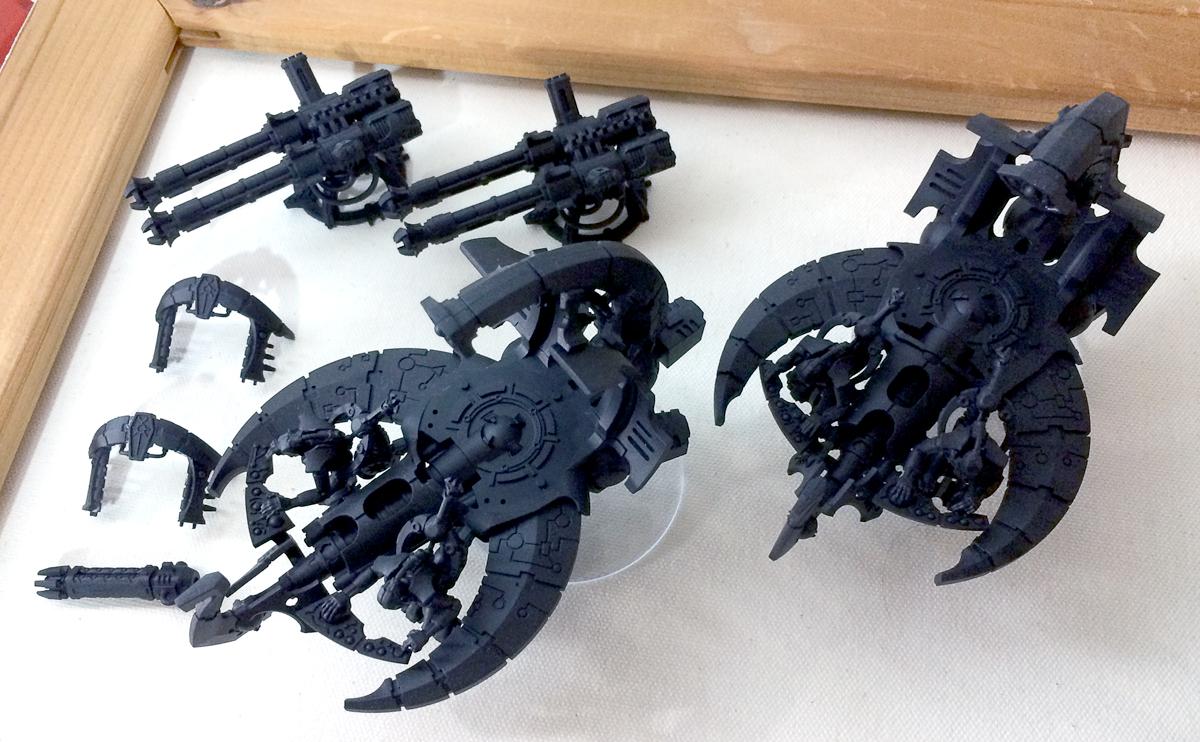 2 Annihiliation/Command barges (parts for both with lords)