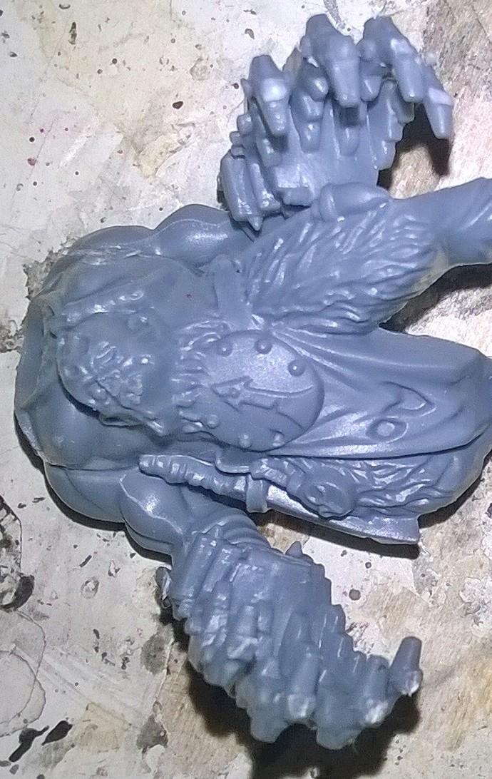 A War Bear version of Freddy Kreuger, for use as Snikrot