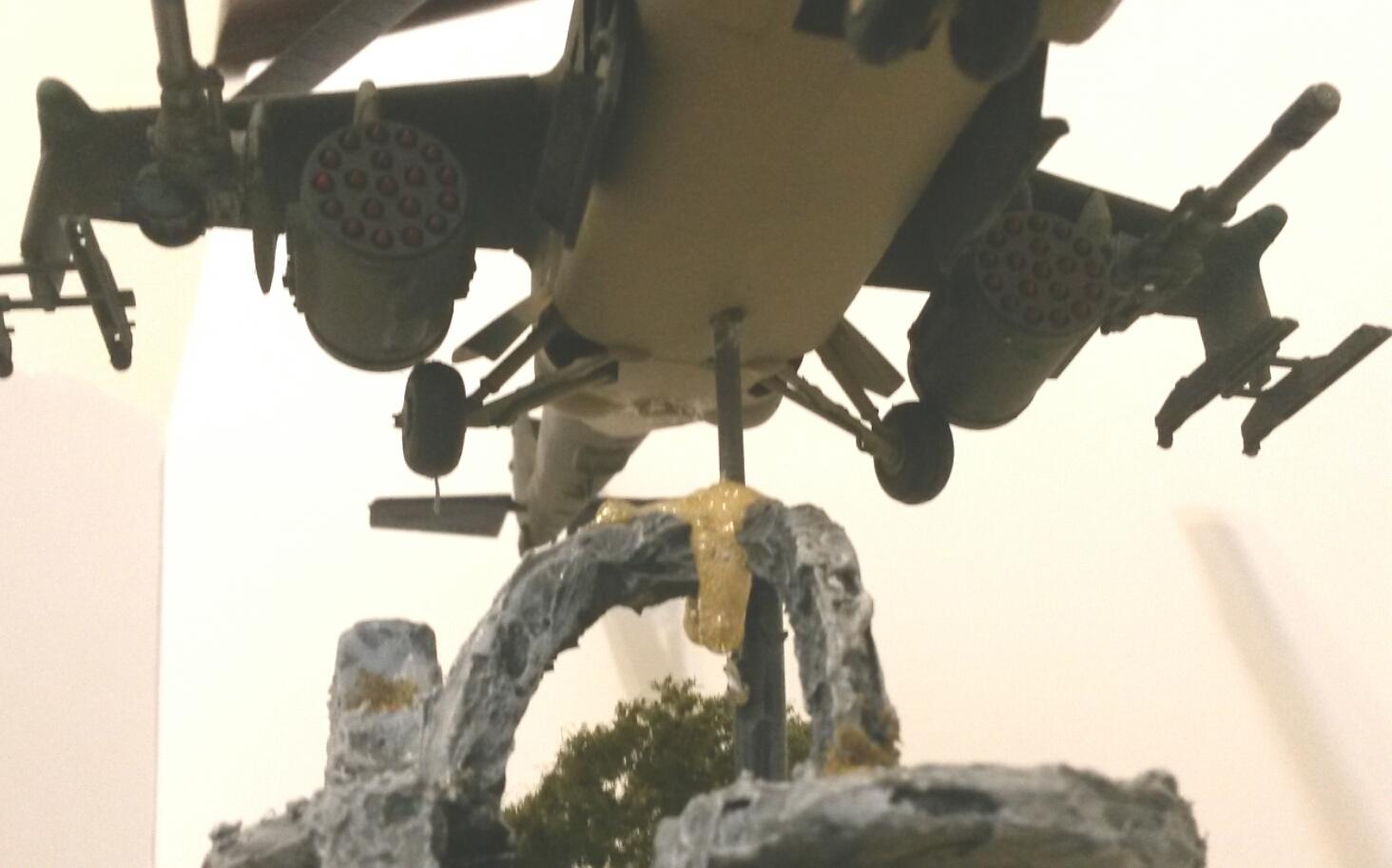 securing hind to base
