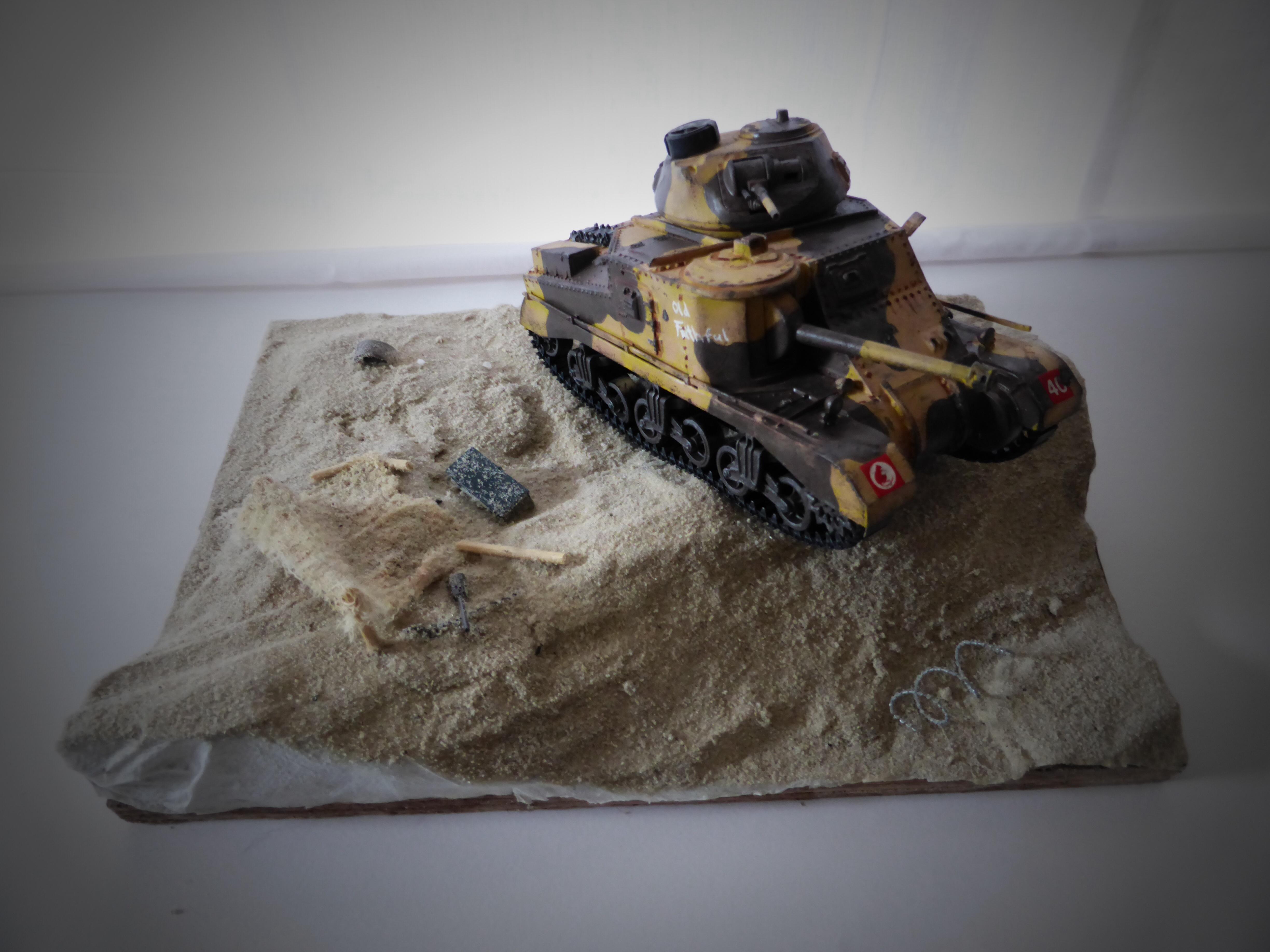 M3 Grant/Lee WW2 tank desert diorama