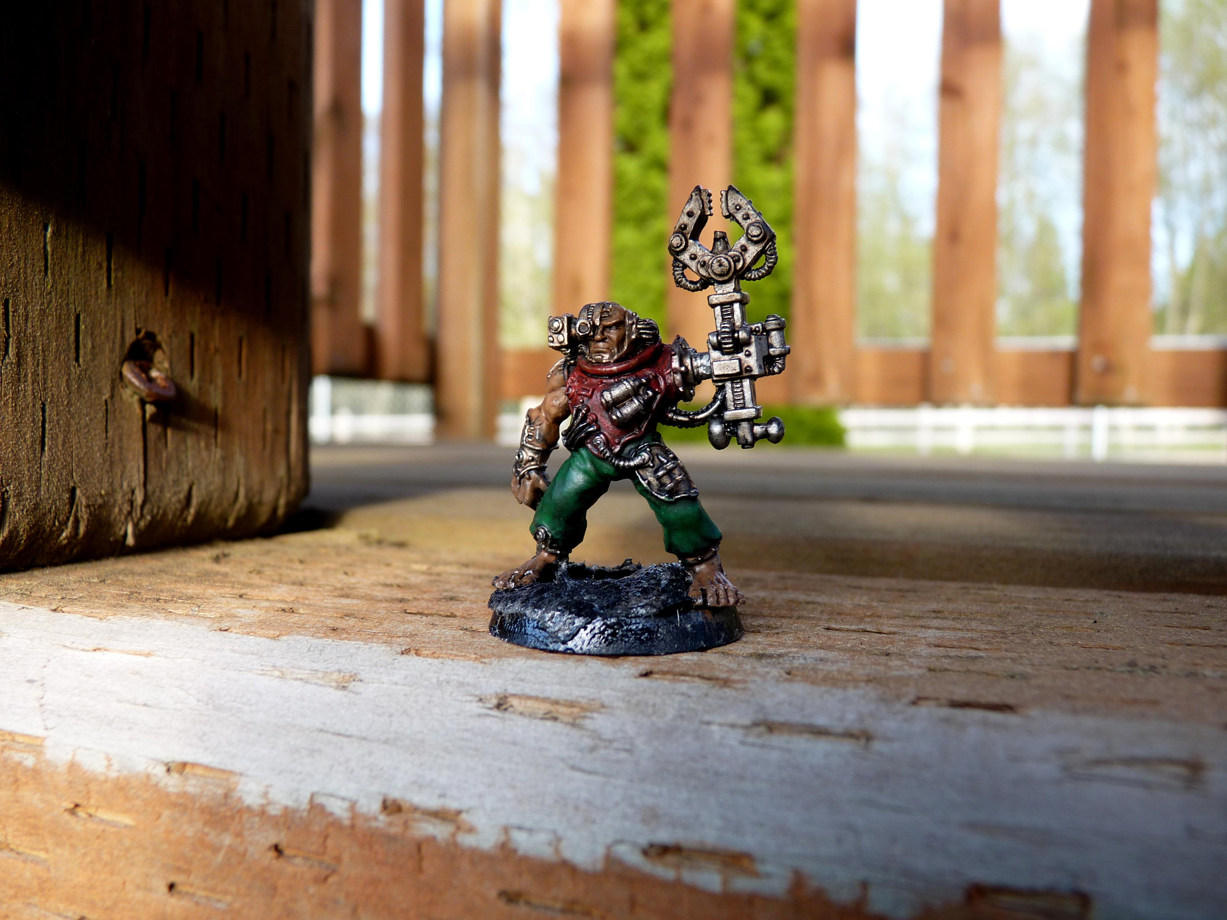 Servitors, Servitor 4 Front