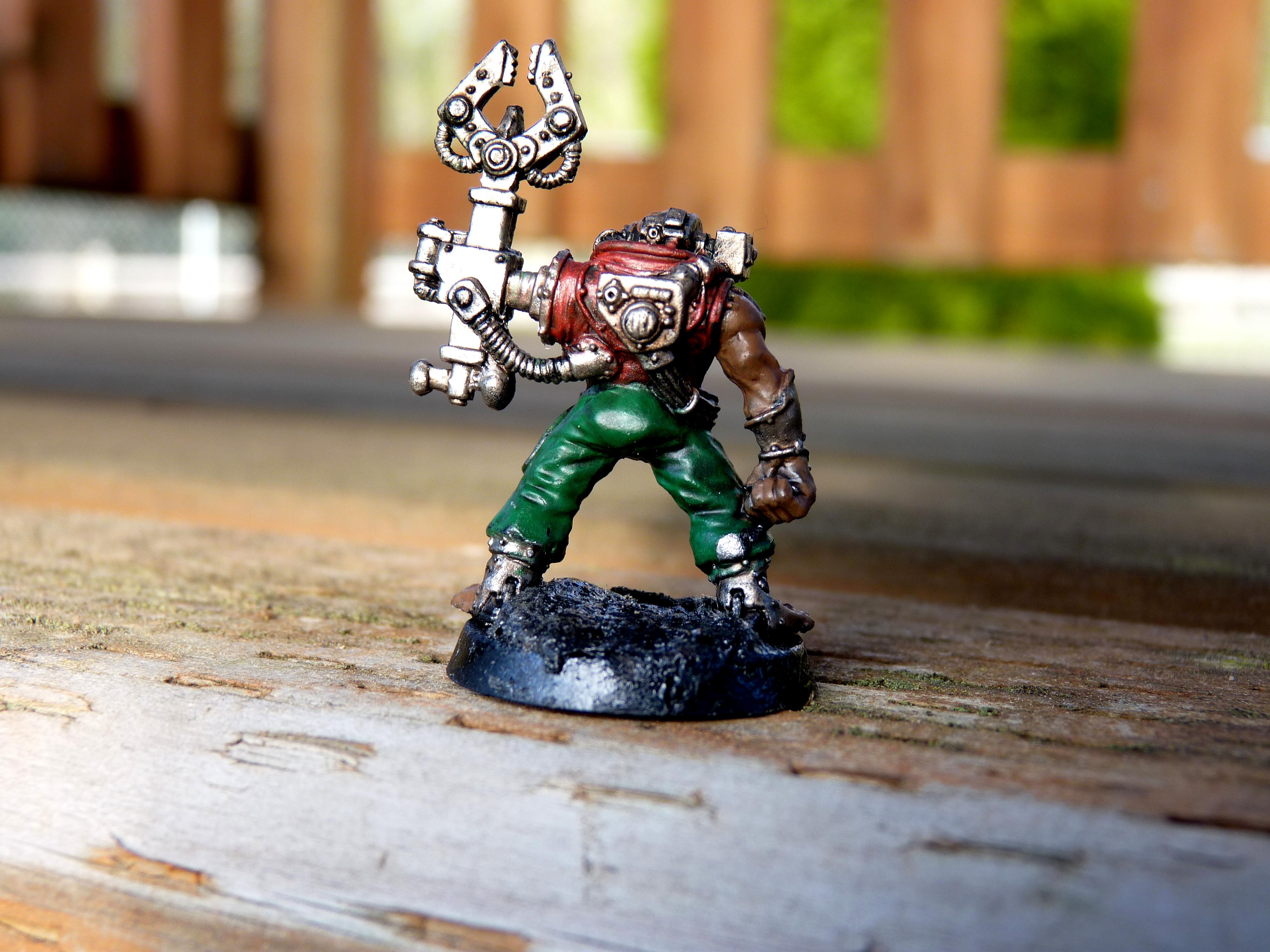 Servitors, Servitor 4 Back
