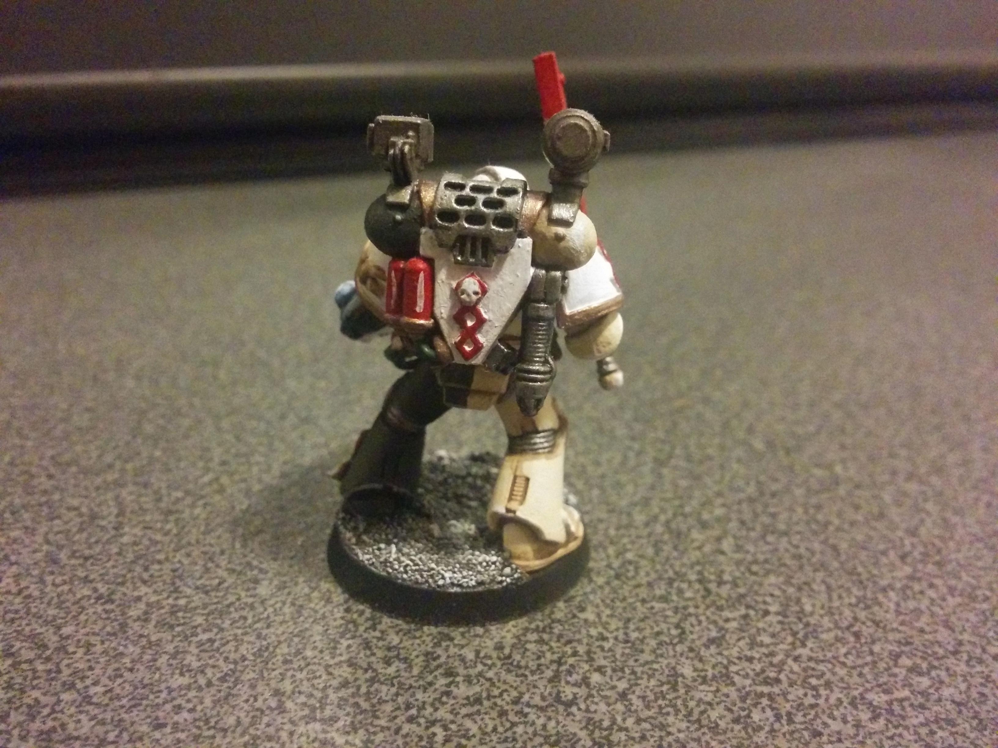 Apothecary, Champion, Command Squad, Salamanders