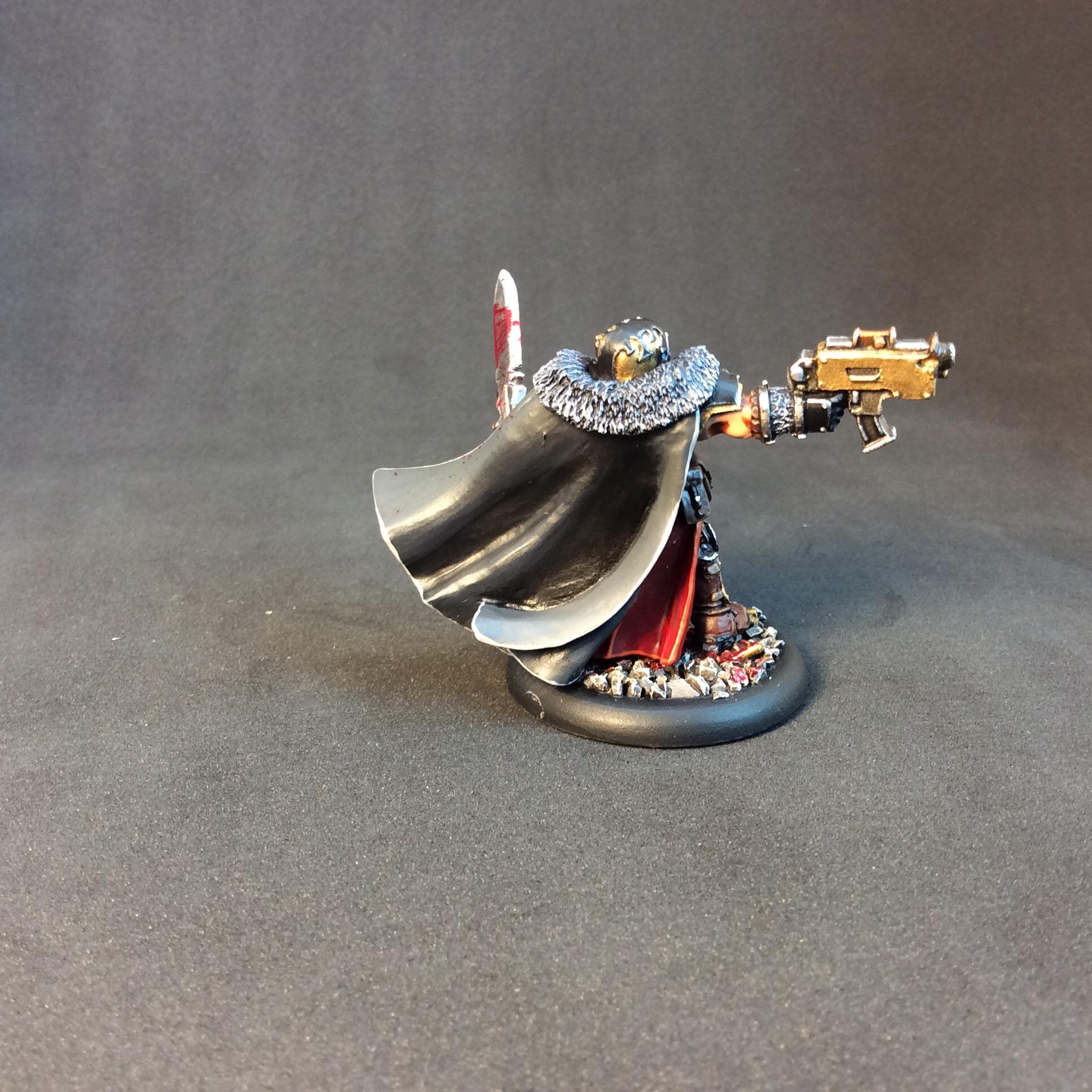 A modest attempt at wet blending on the cape. I find working with black on armor and cloth extremely challenging as far as trying to bring out texture and highlights