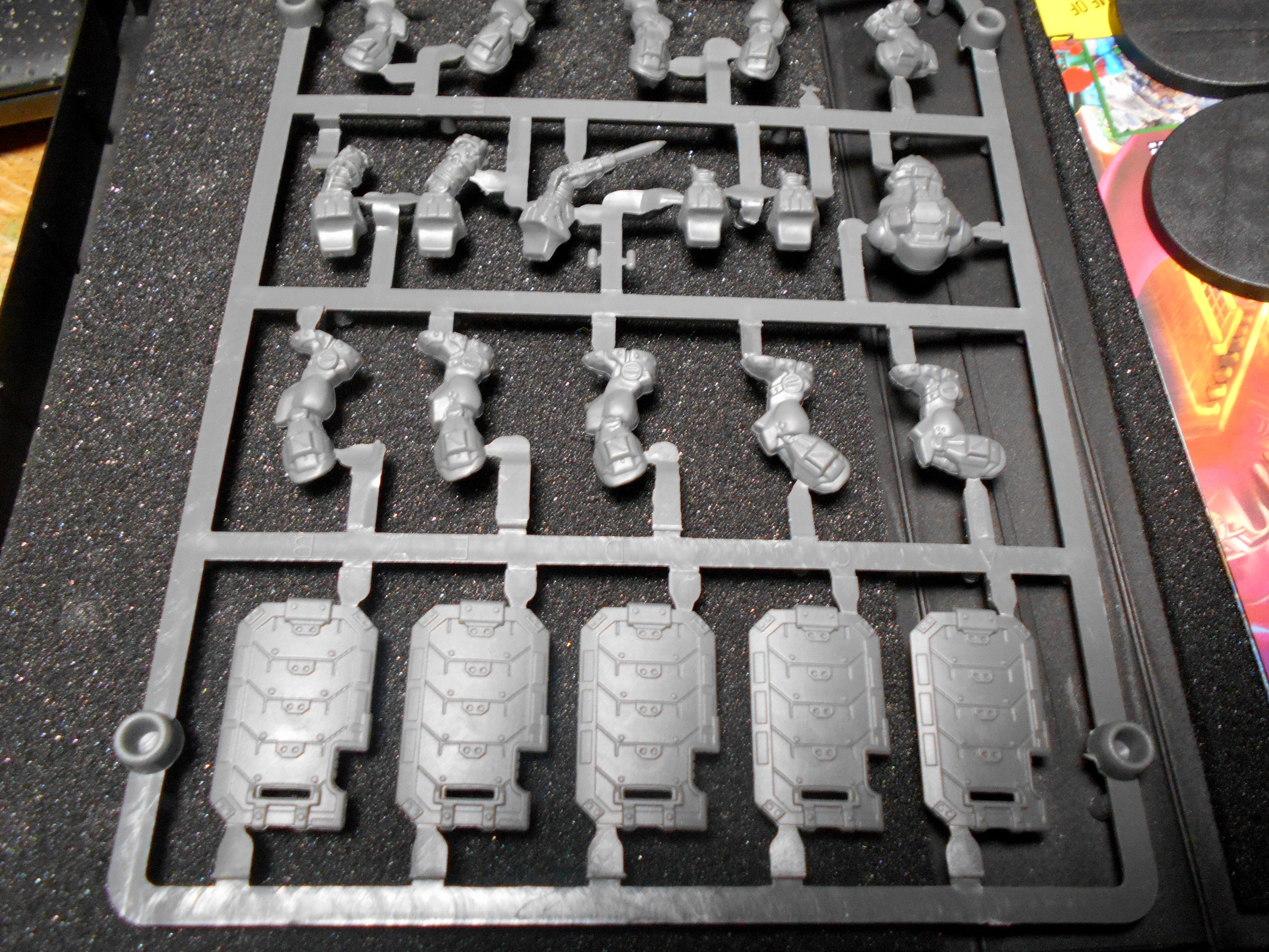 Deadzone, Enforcers, Mantic, Peacekeepers, Riot Shields, Sprue