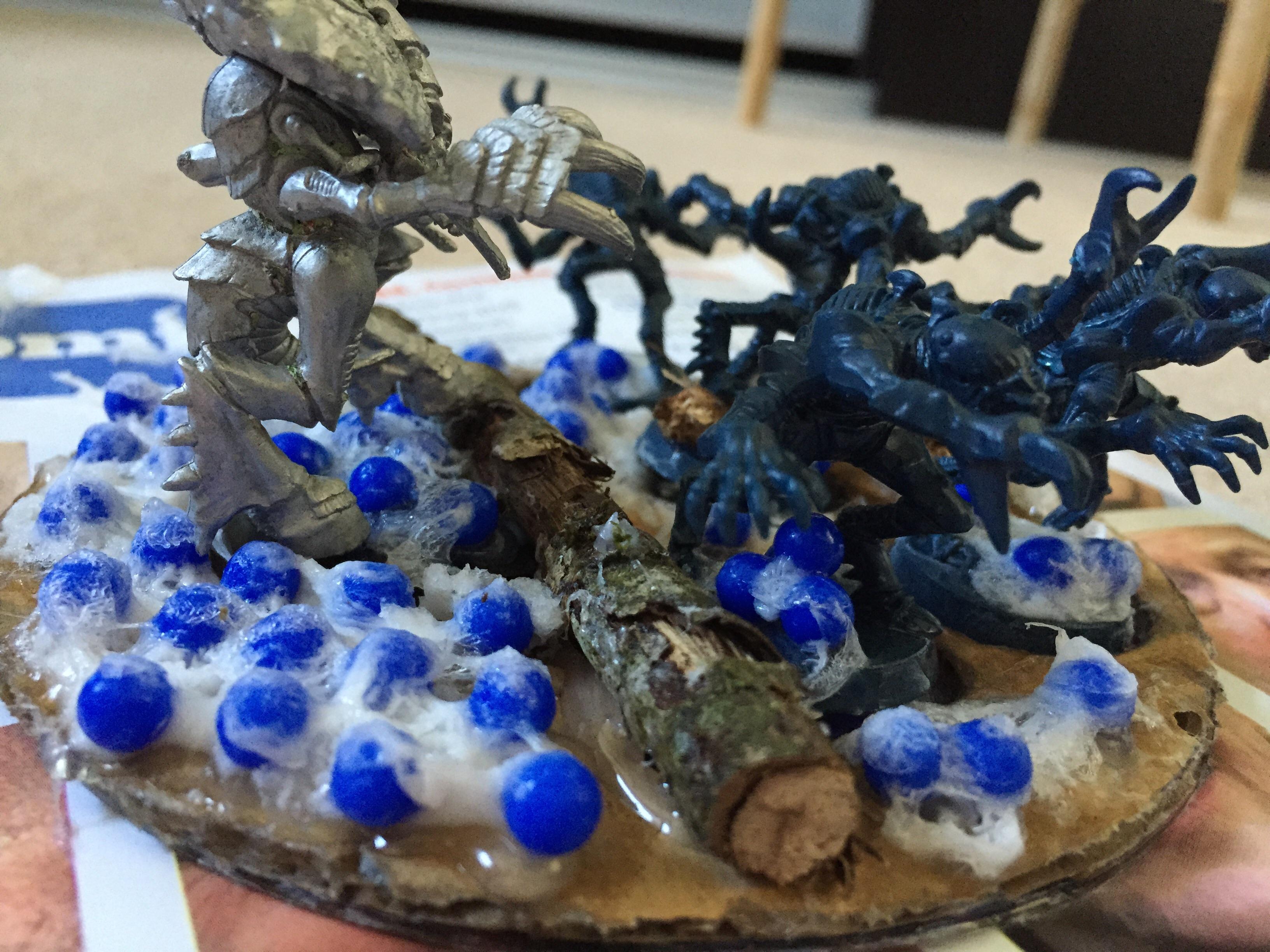 Tyranid dio post glue WIP