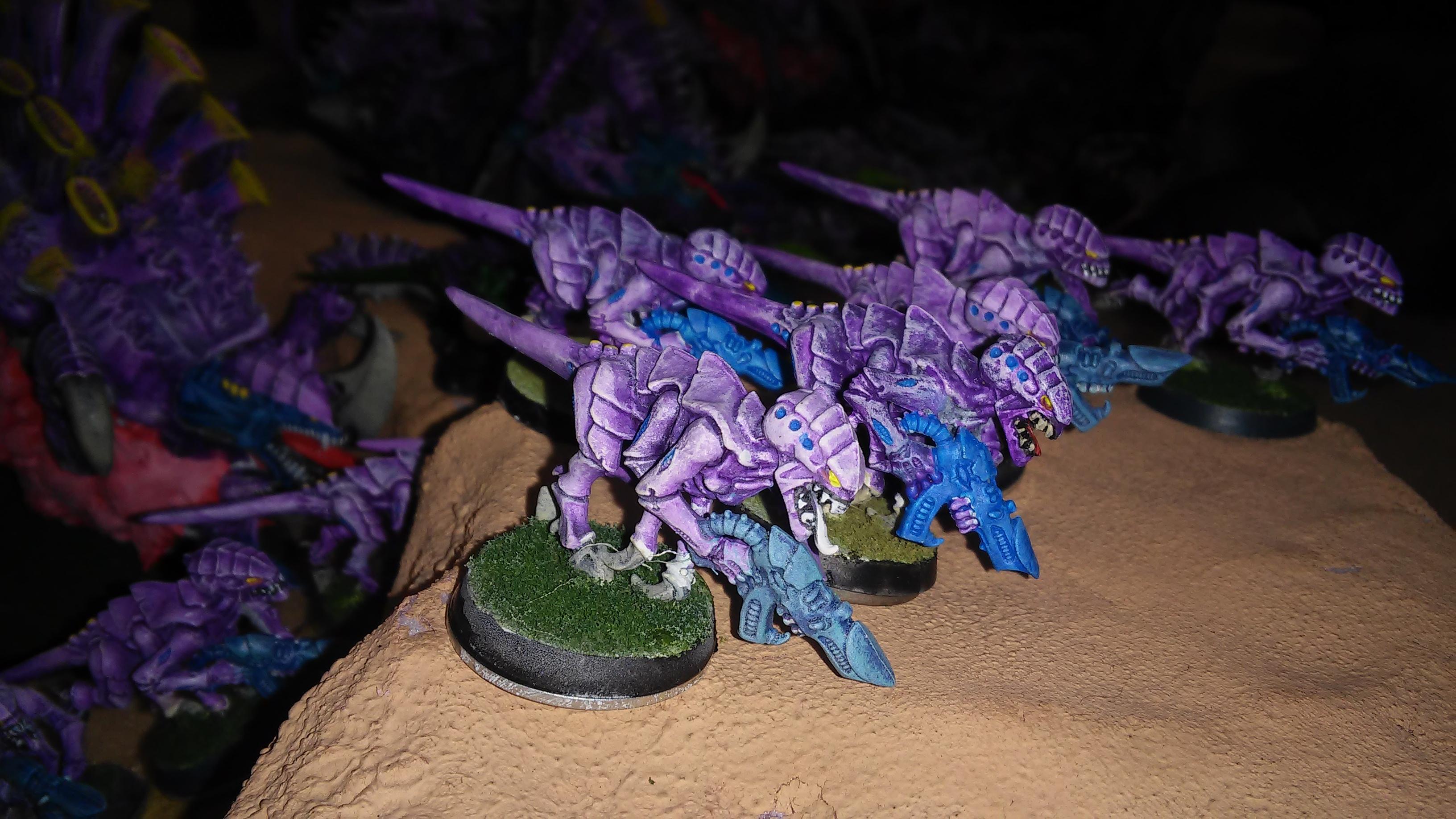 Hordes of Tyranids charge the Imperiums lines