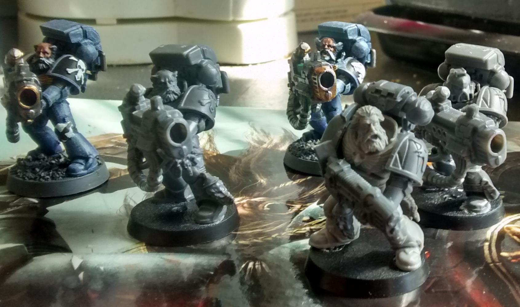 Long Fangs with plasma cannons. The Ancient is toting a plasma gun for more AP2 goodness