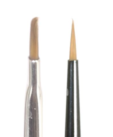 Kinked synthetic brushes