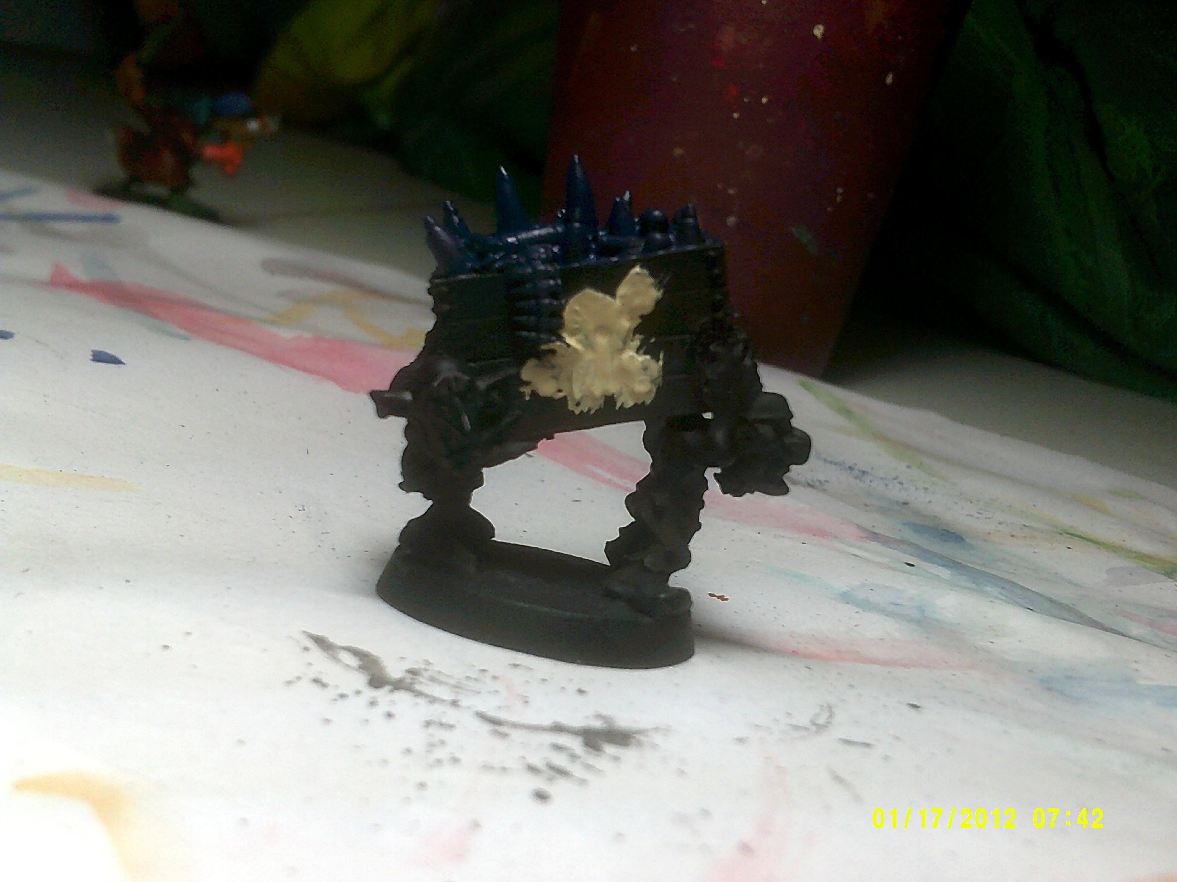 Box ammo runt with skull painted bleached bone