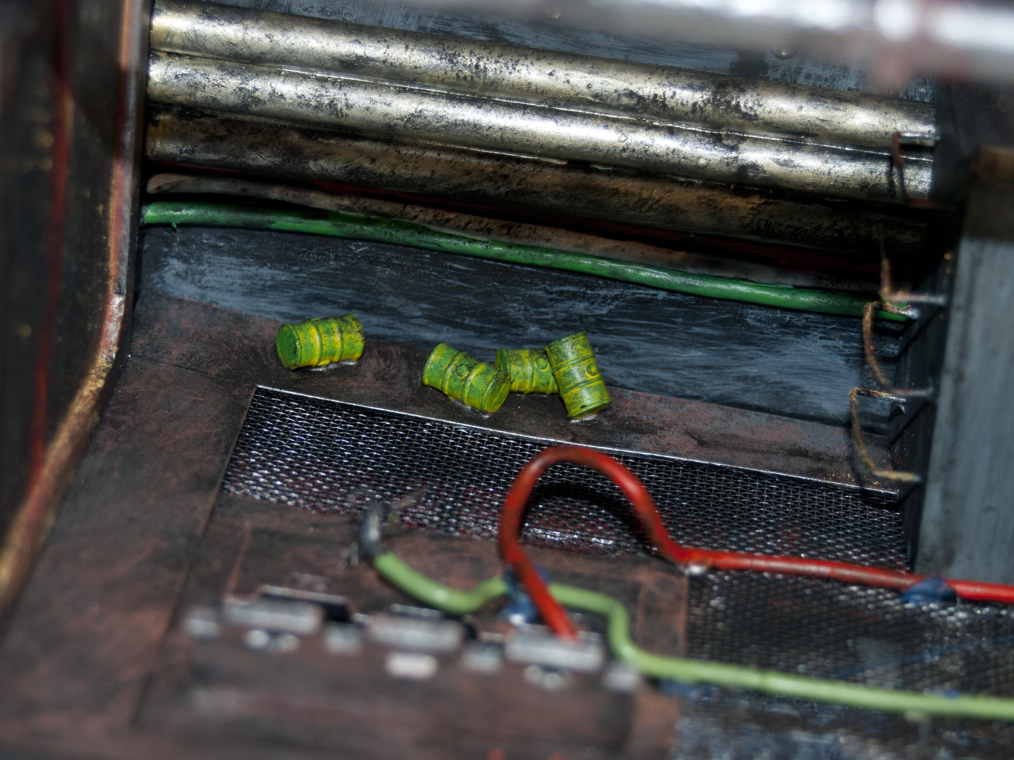 Final Space Hulk Cargo Hold (Close-up of Canisters)