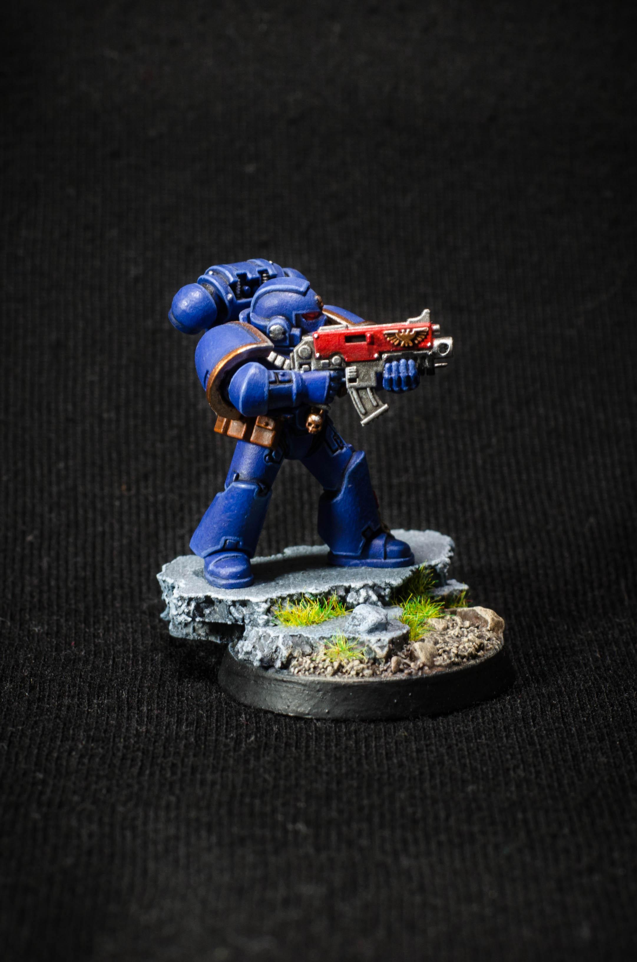 Bolter, Rocky Base, Spacemarine, Tactical, Ultramarines, Warhammer 40,000