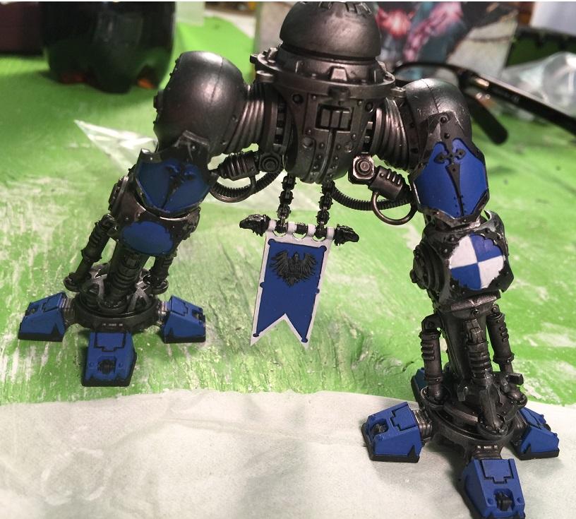House Terryn Knight Legs White