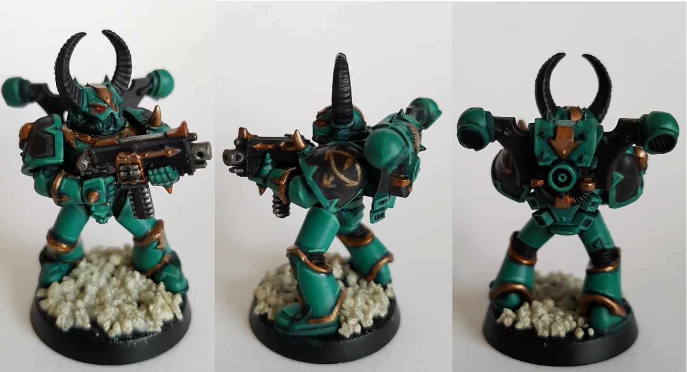 Black Legion marine done up in Sons of Horus colours