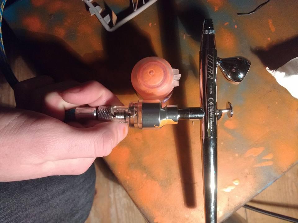 Airbrush and filter