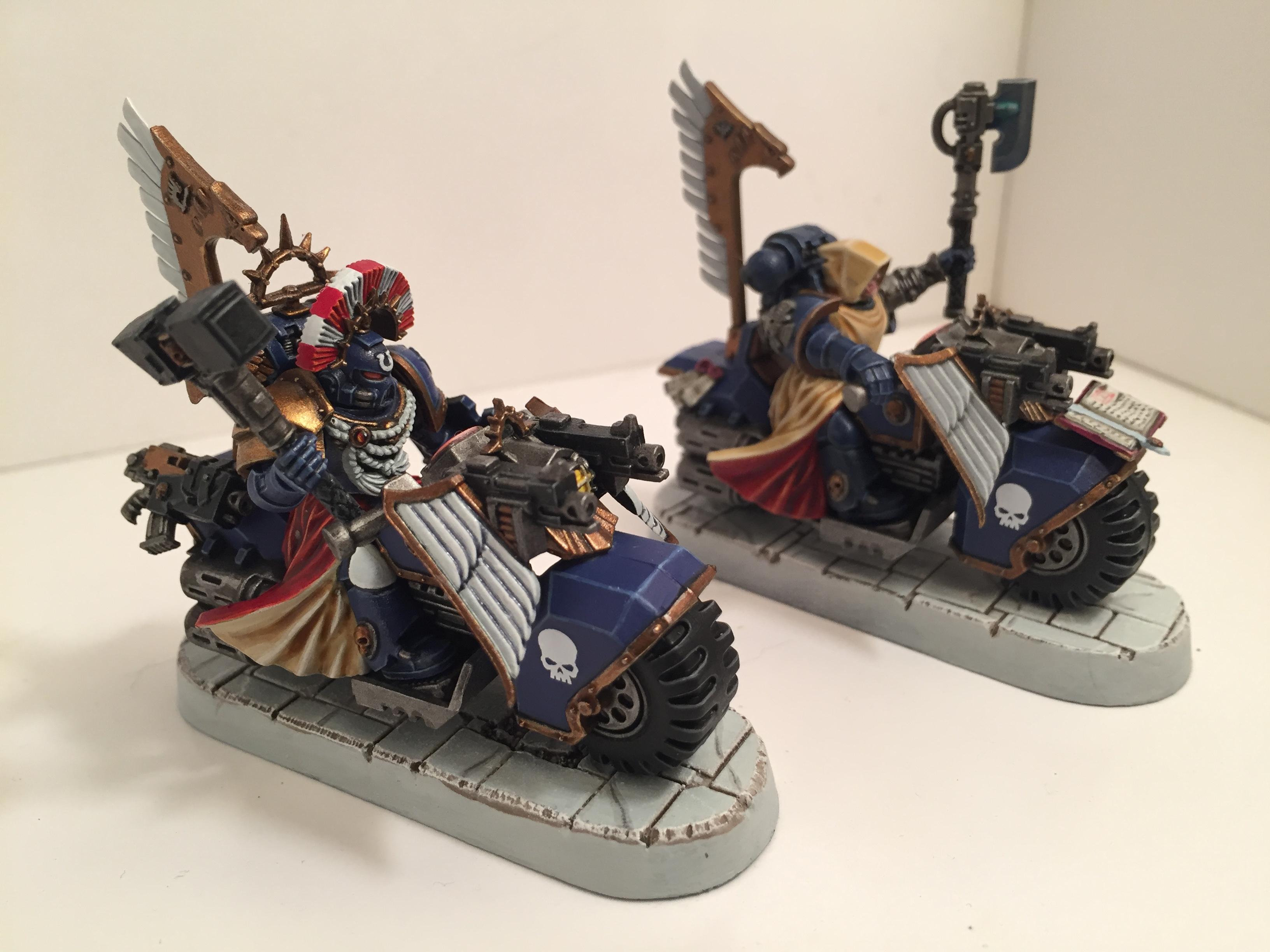 Bike Mounted Captain/Chapter Master and Librarian