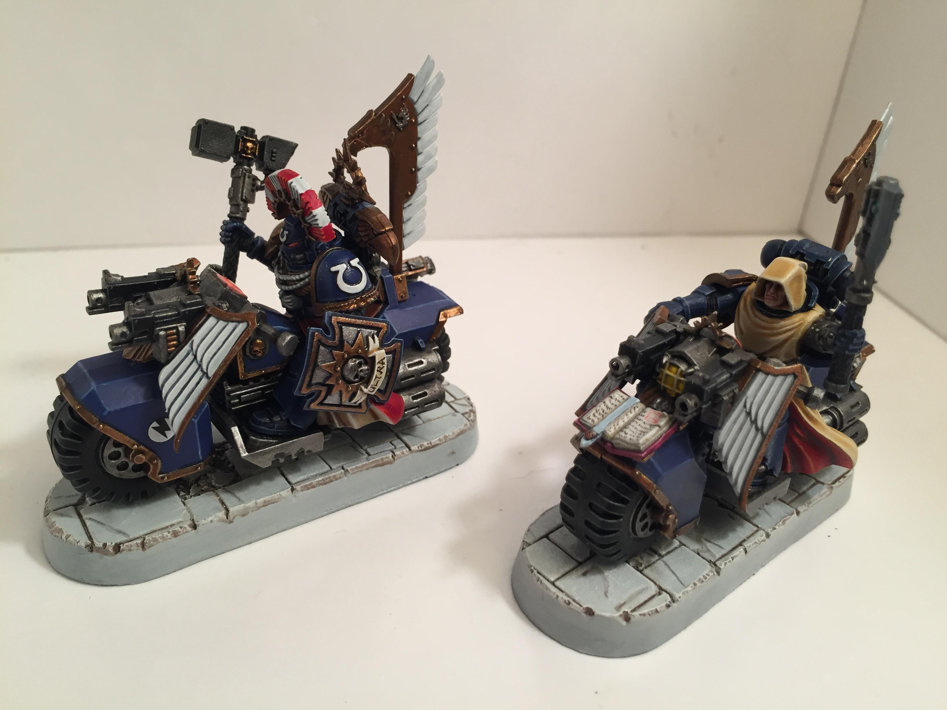 Bike Mounted Captain/Chapter Master and Librarian