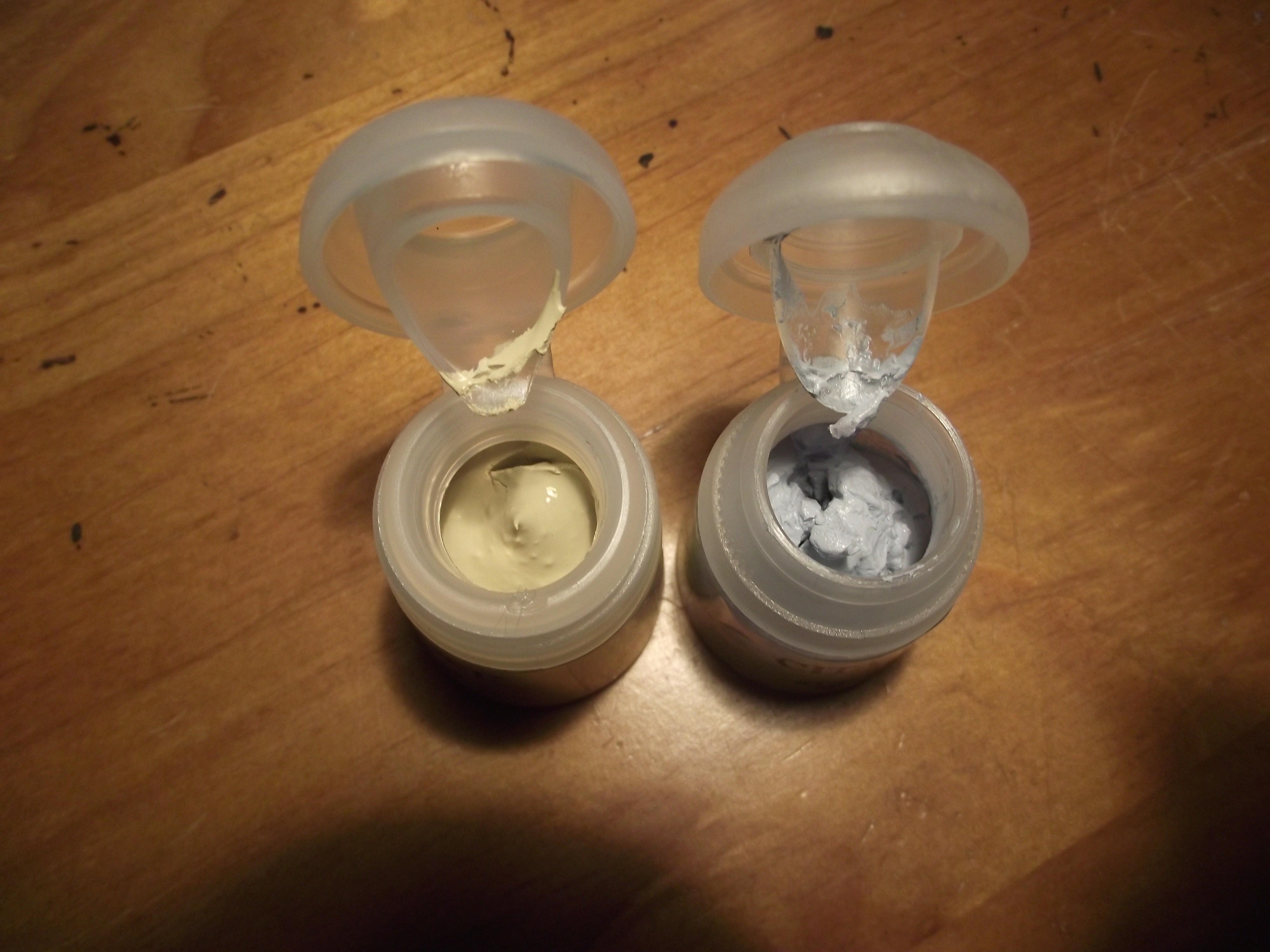 Pot on left a 'good' tyrant skull , pot on right a rather drier etherium blue