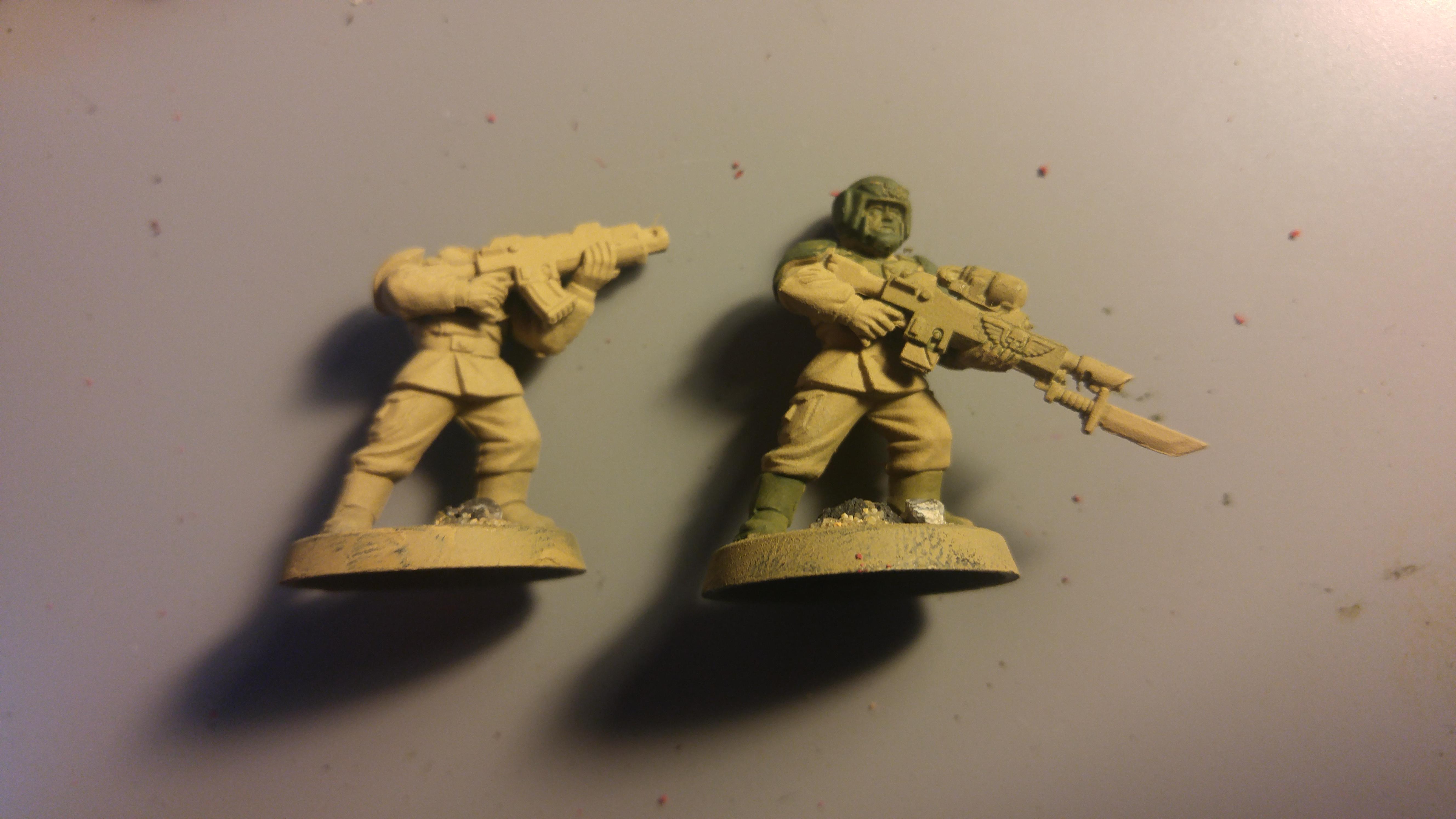 the one one the left is a lasgun-bolter. lolter ;)