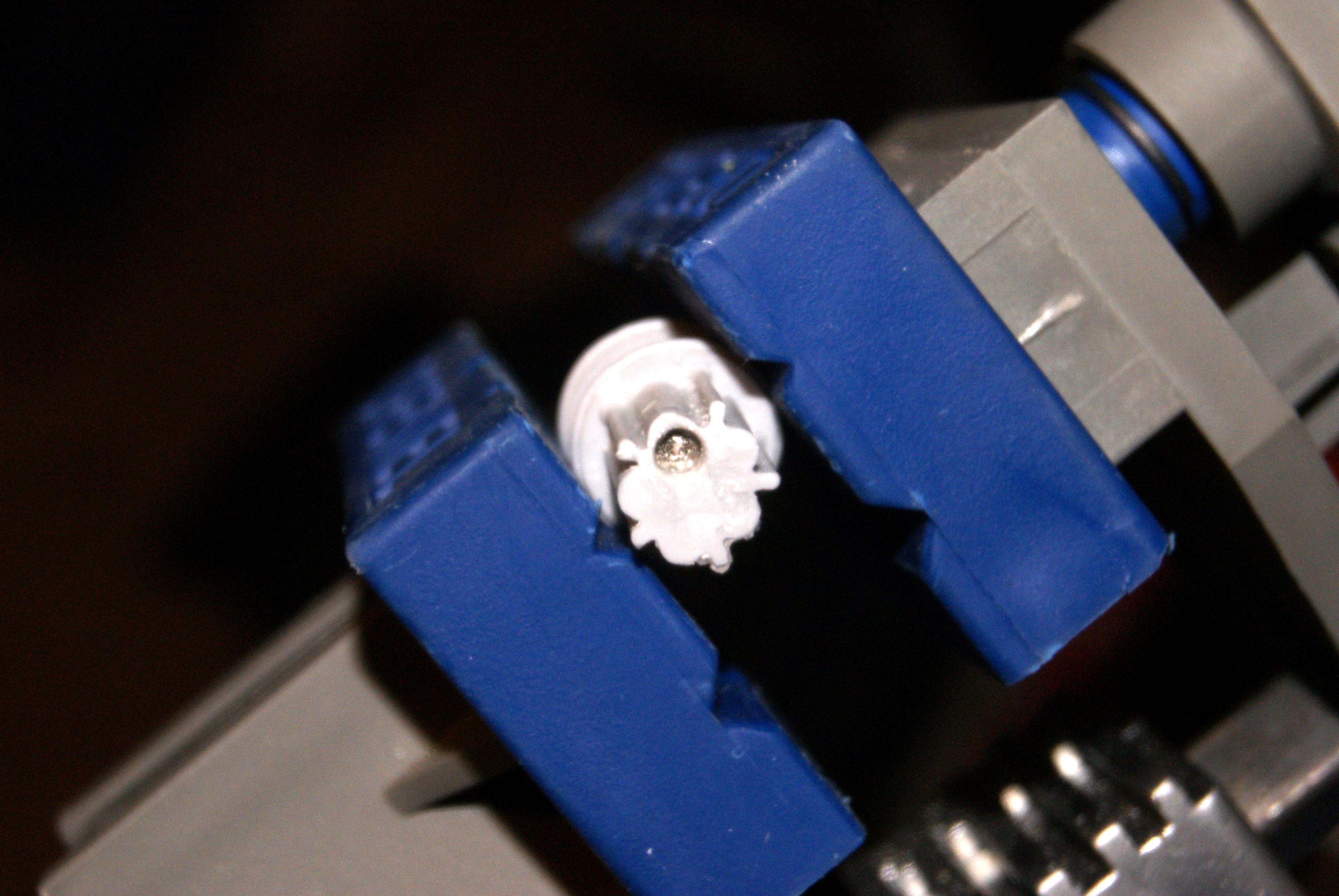 Deep set magnet