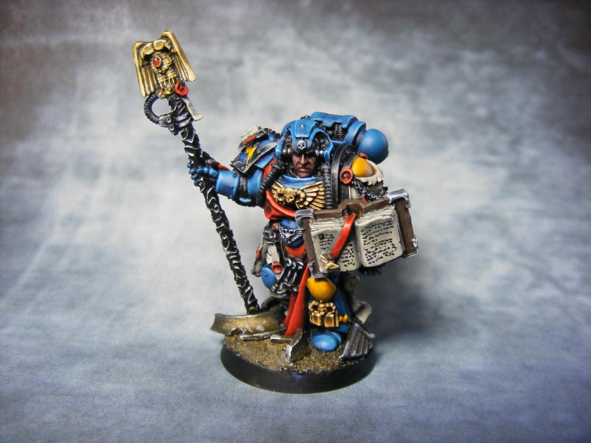 Imperial Fist Librarian finished