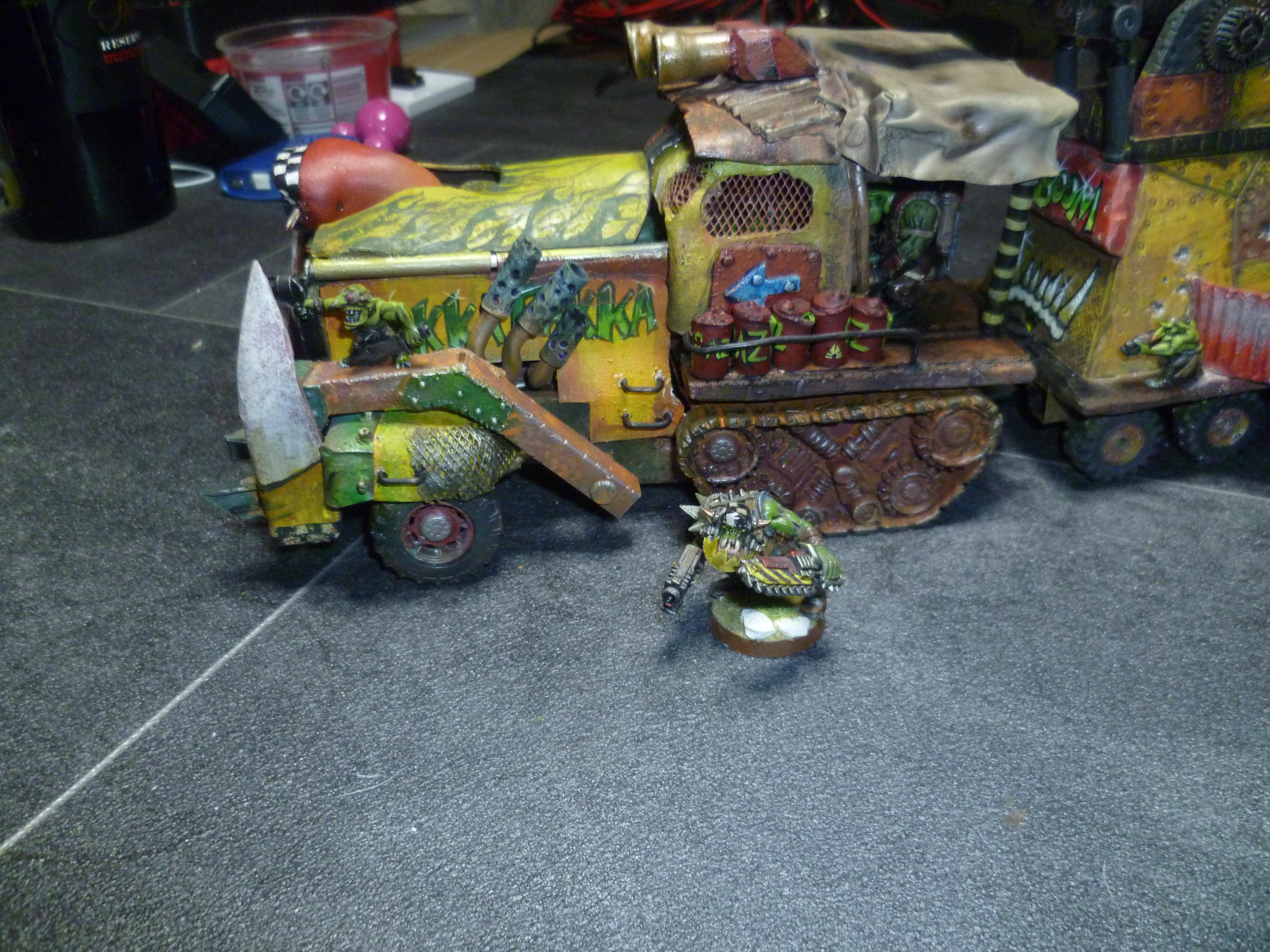 Orks, Trukk, Dakka clan war trukk