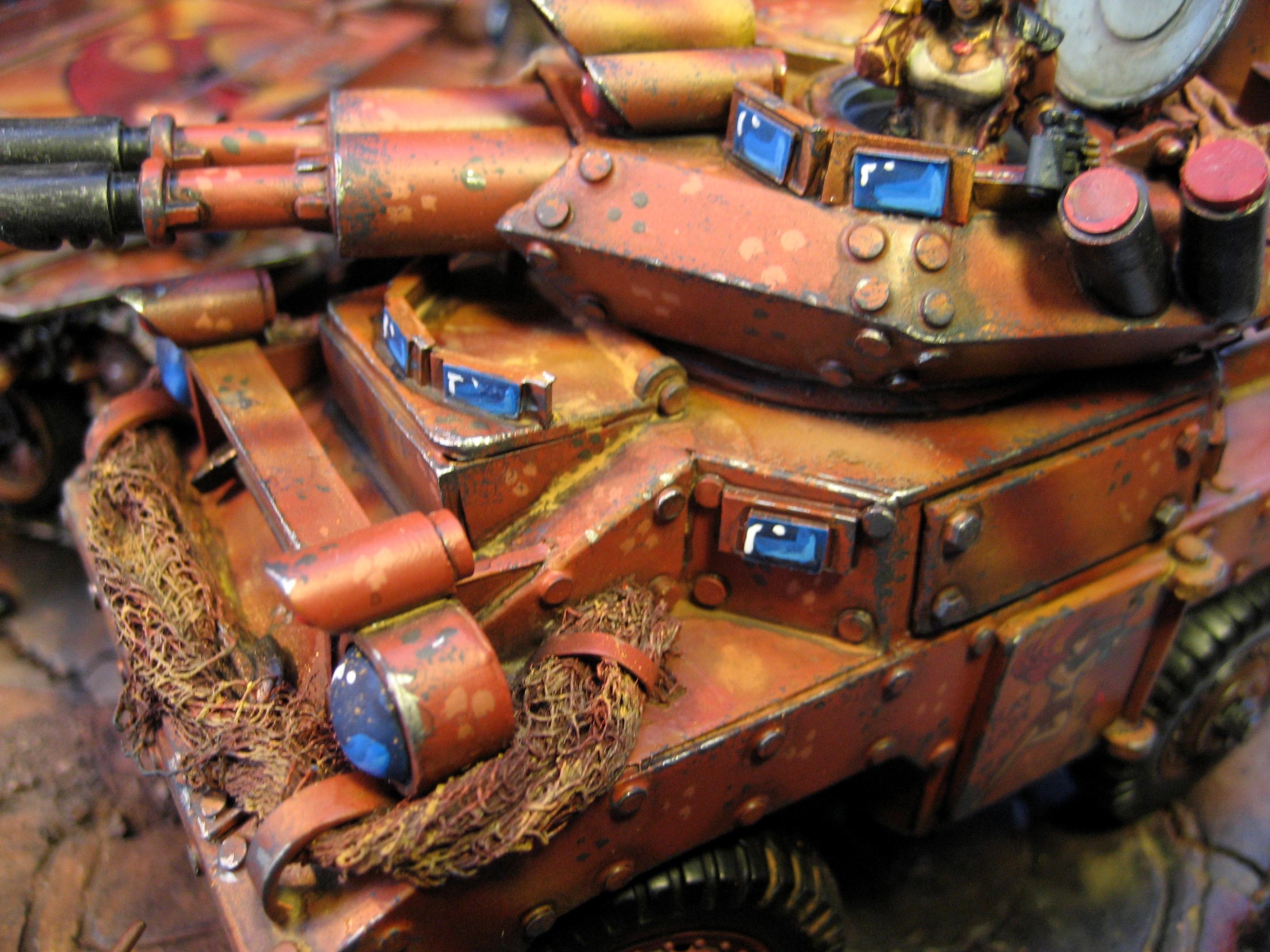 Tank, pigment details