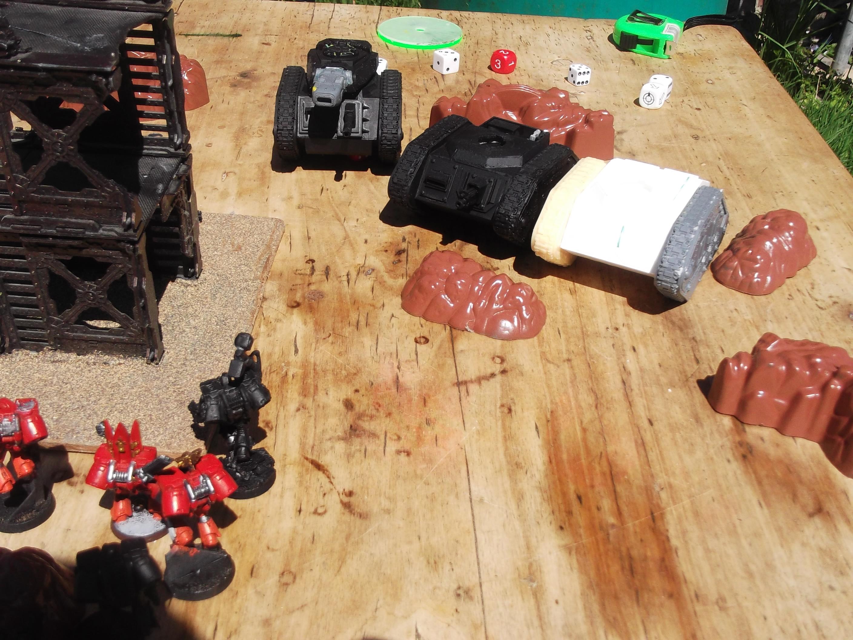 tanks form up and fire