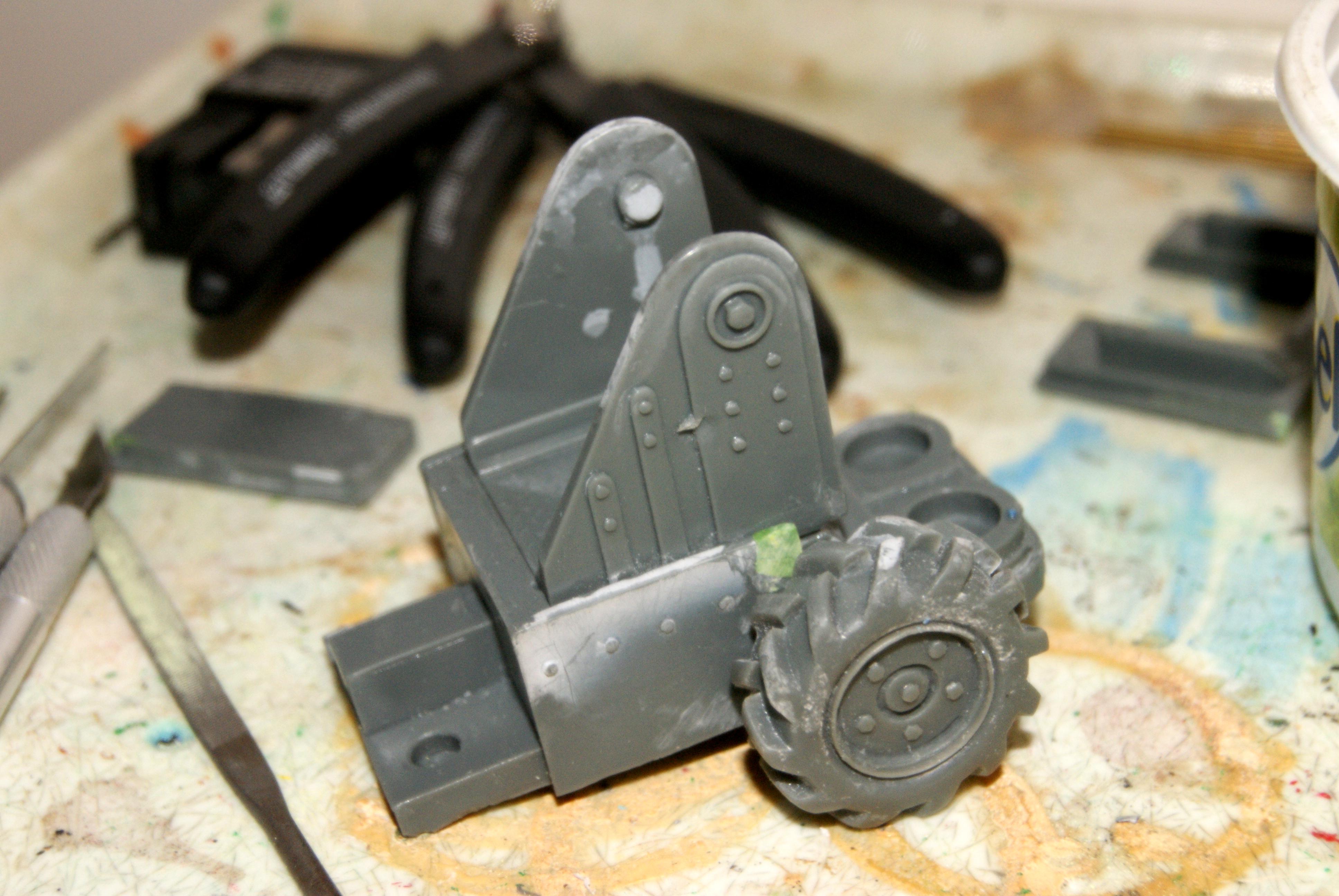 Gun mount added to carriage